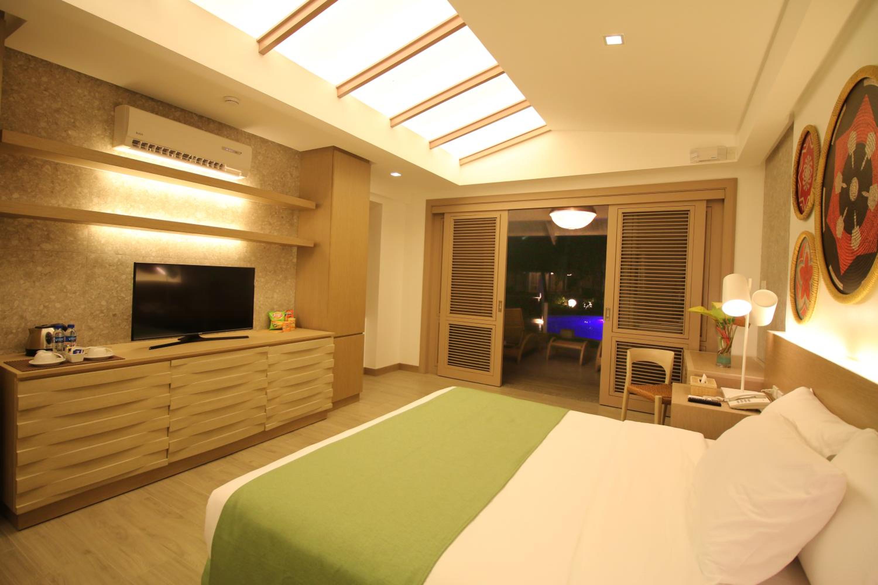 Pool Access Villas photo 3