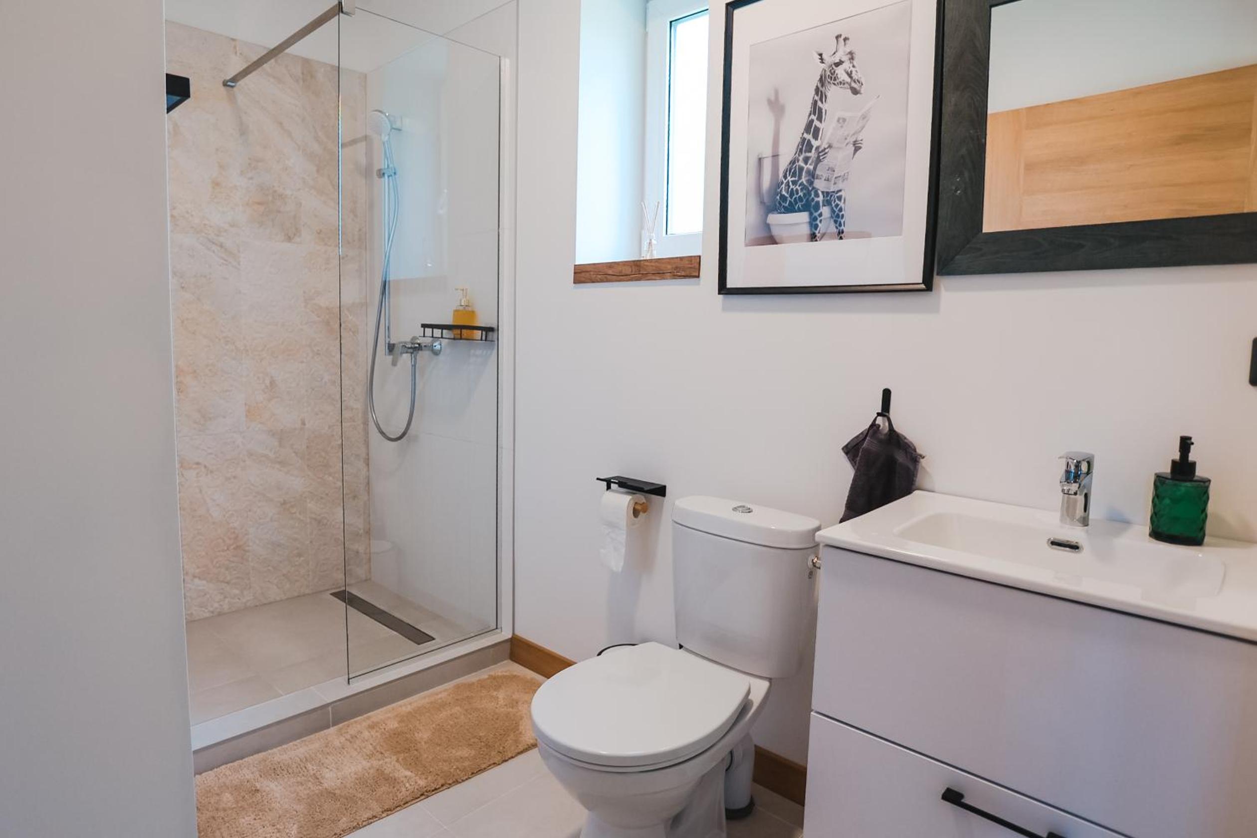 Queen Room - Disability Access photo 3