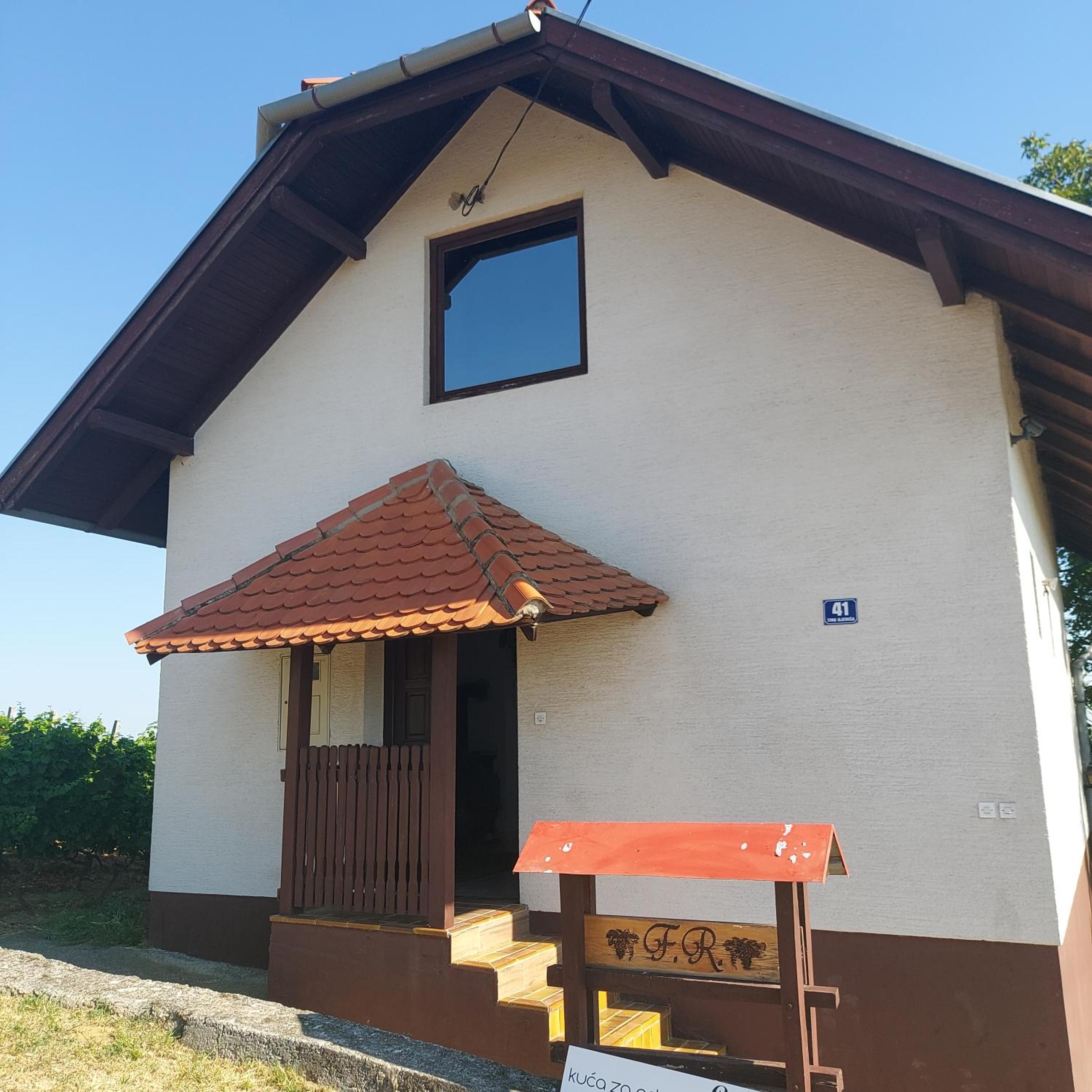 Two-Bedroom House photo 2