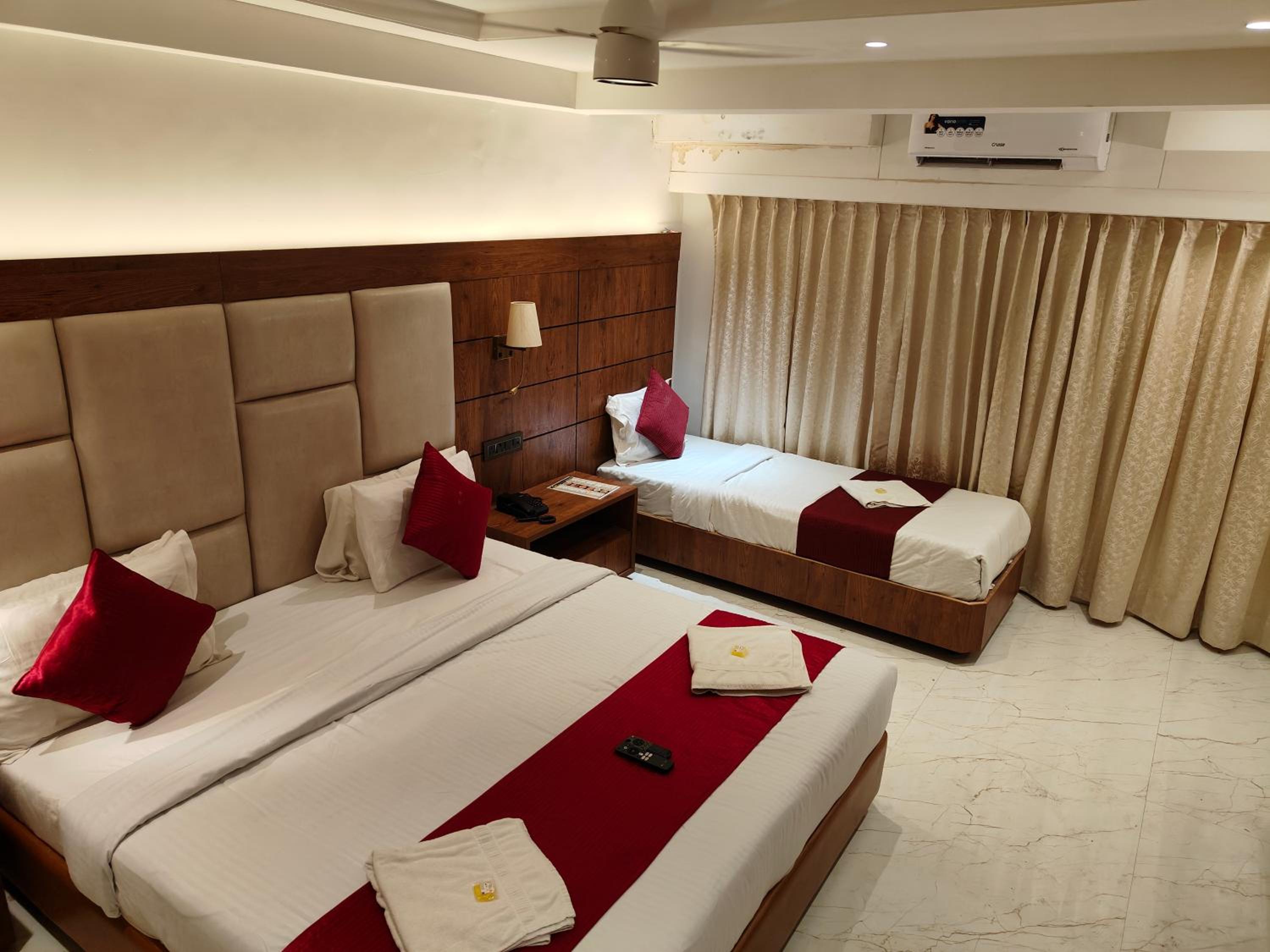  VIP 3 Bed AC Room - Photo 13