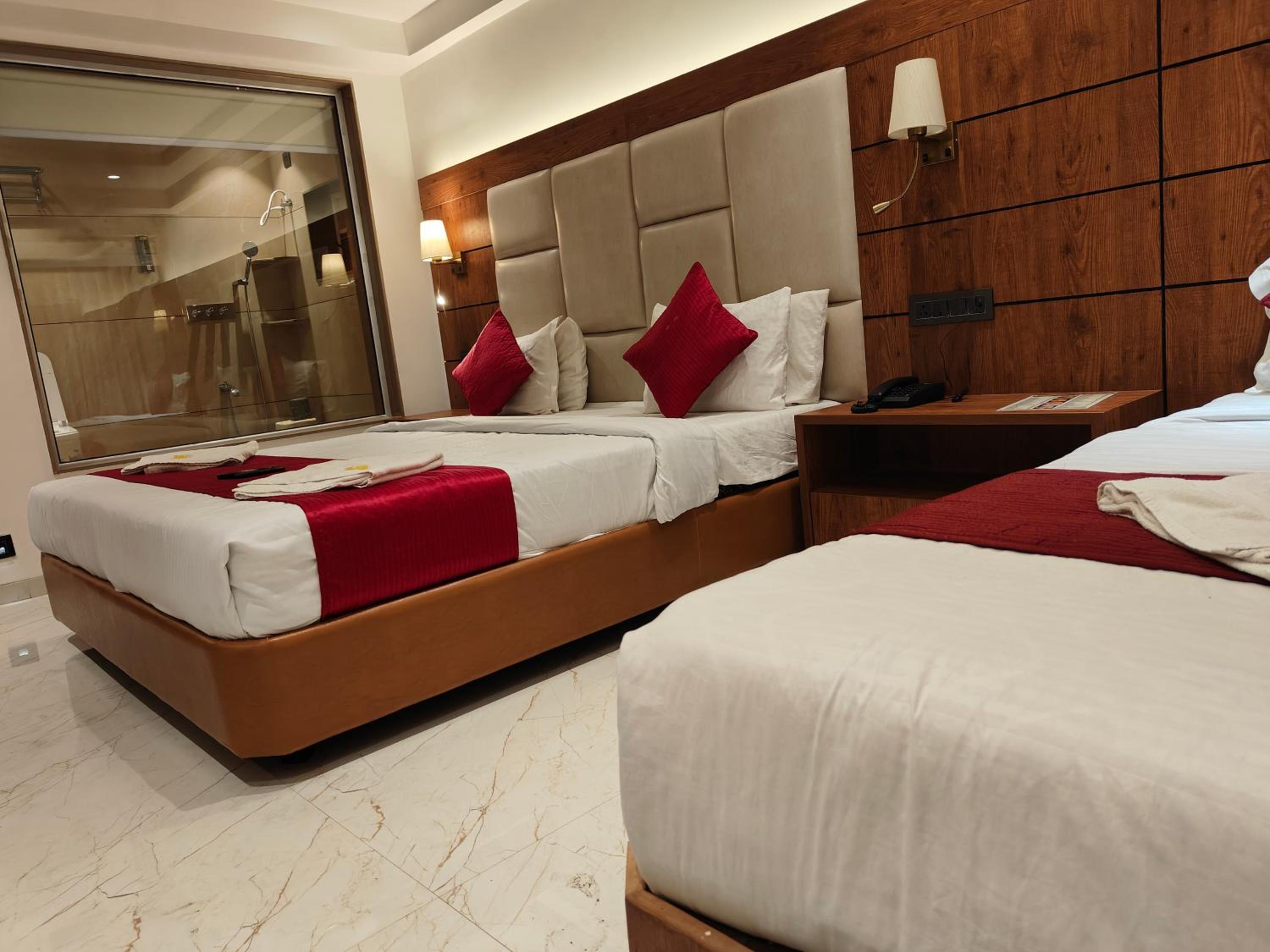  VIP 3 Bed AC Room - Photo 7