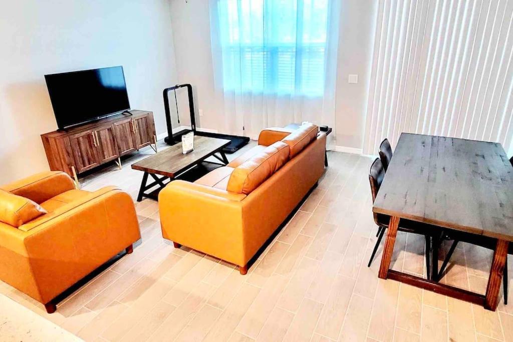 Three-Bedroom House photo 1