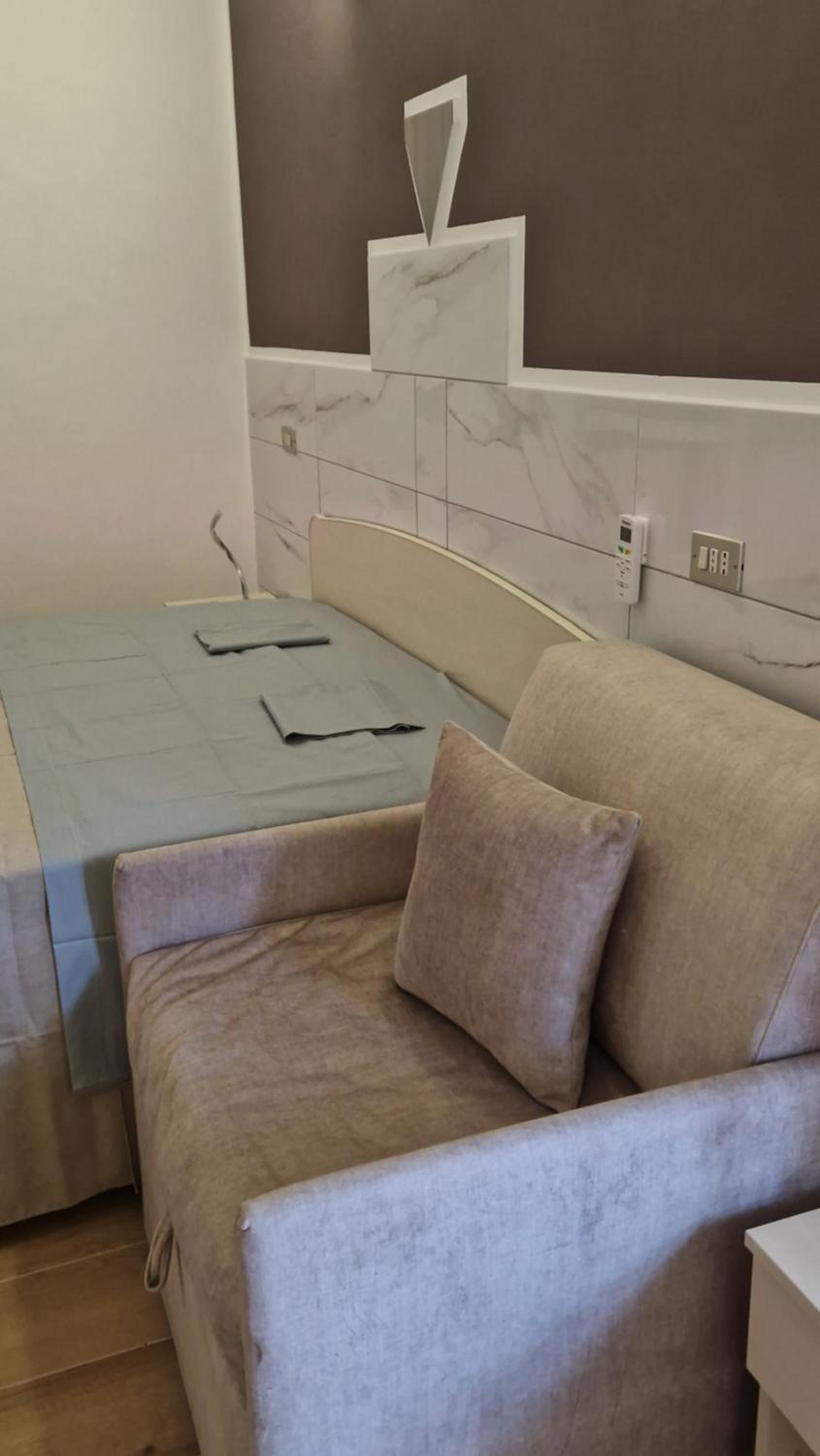 Family Room with Balcony photo 3