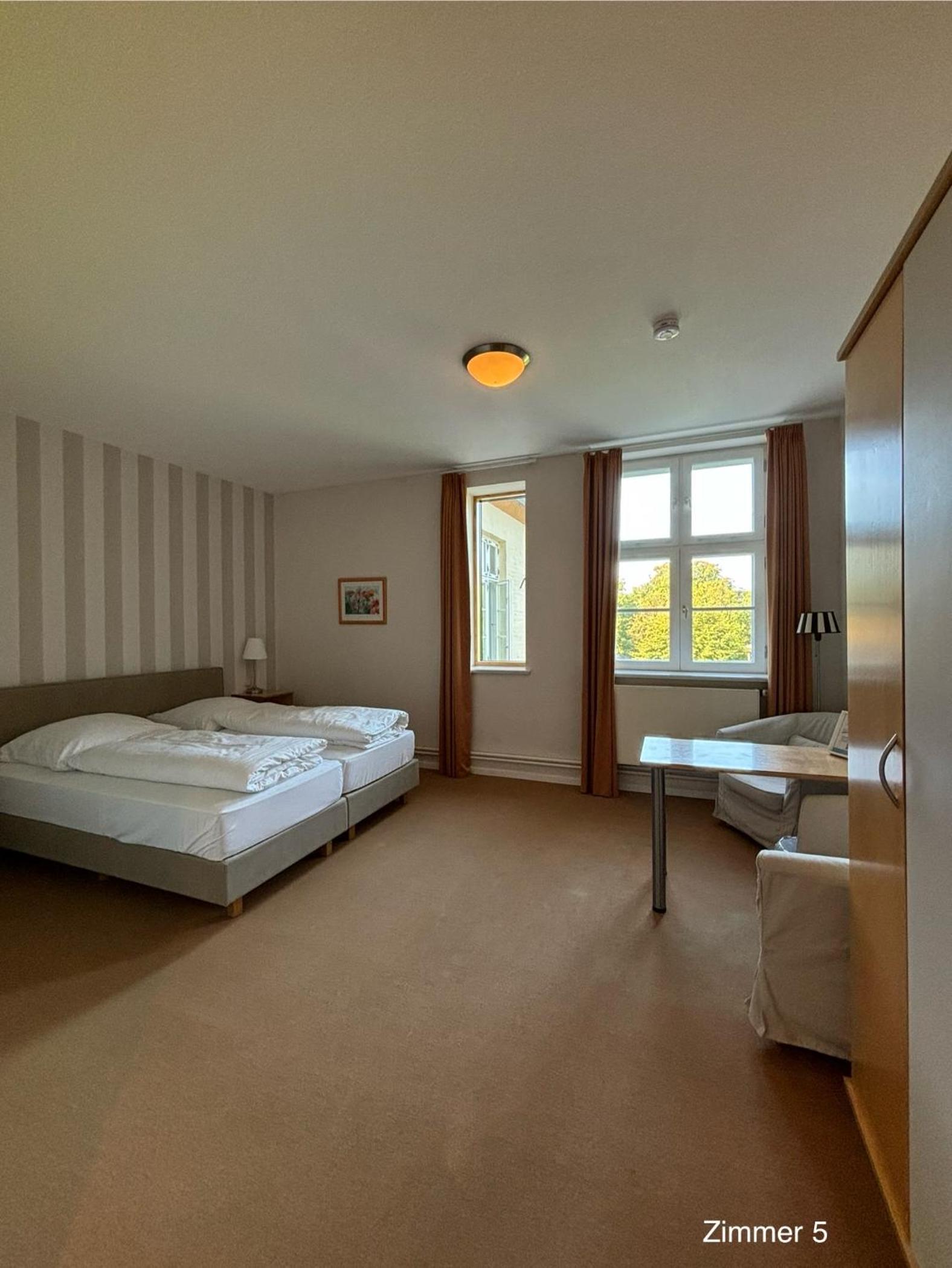 Double Room - Photo 3