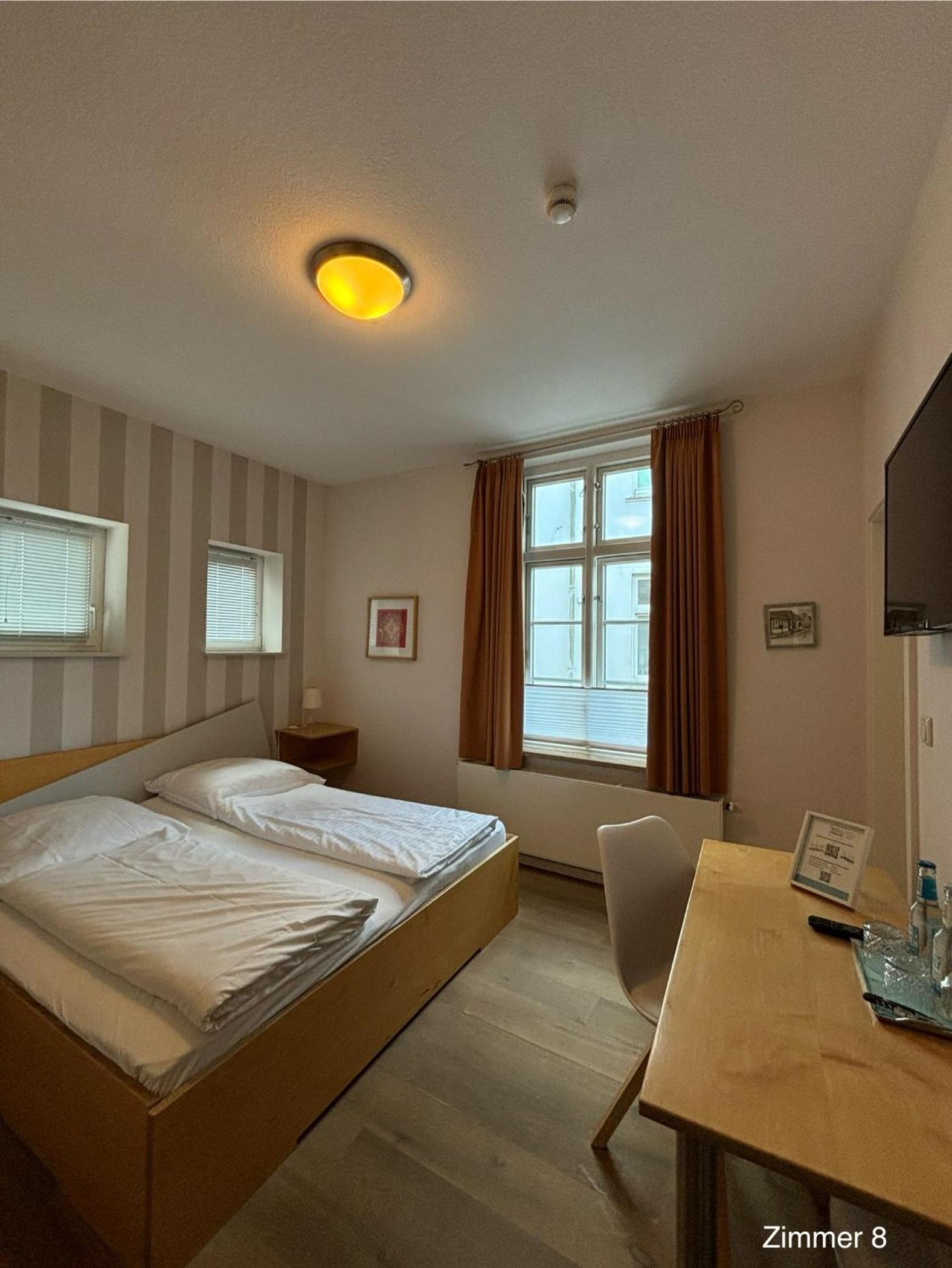 Double Room - Photo 6