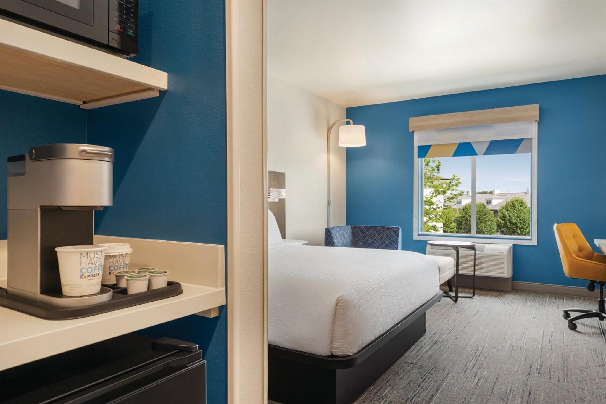 Standard King Room - Photo 2