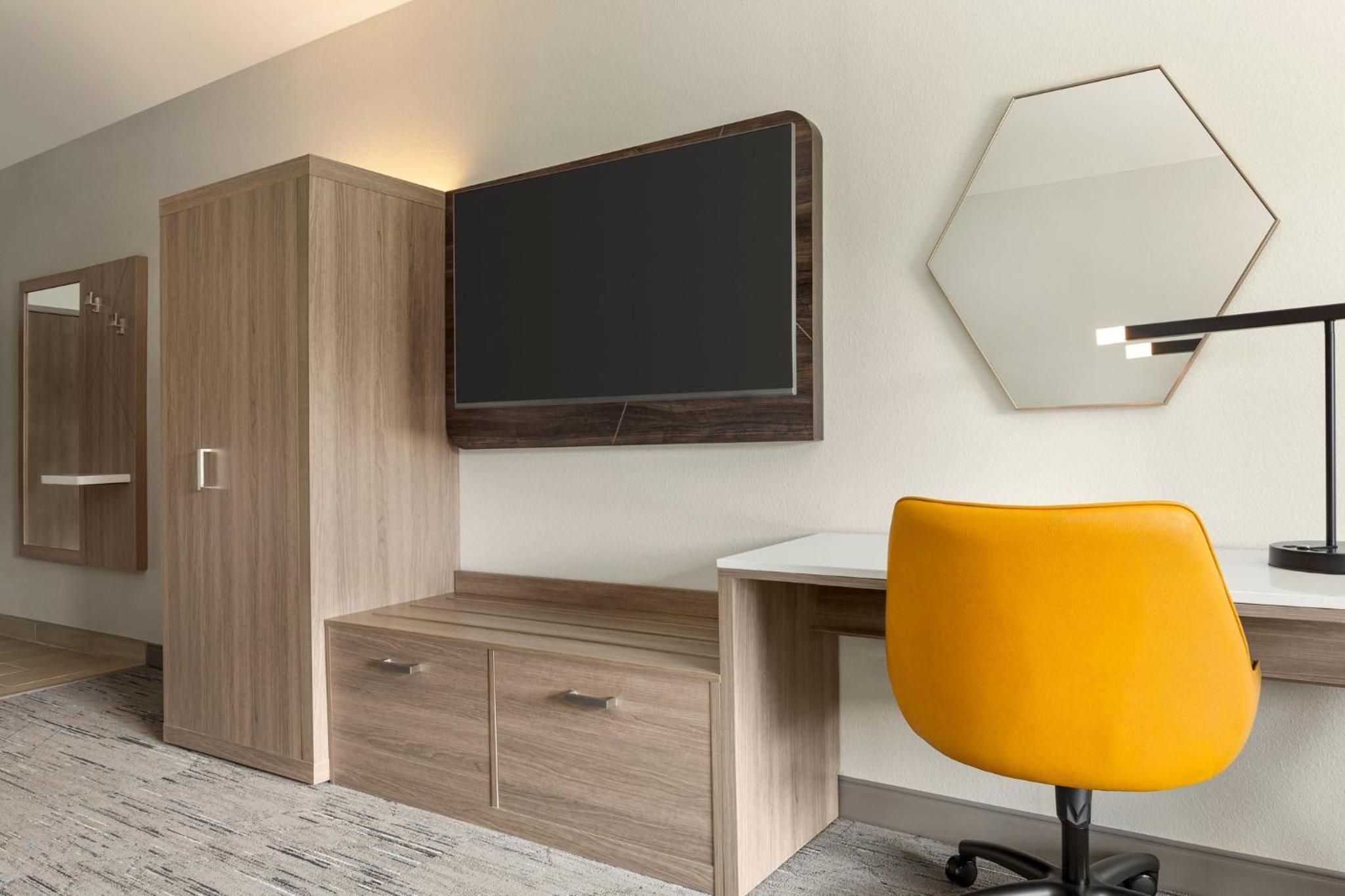 Standard King Room - Photo 1
