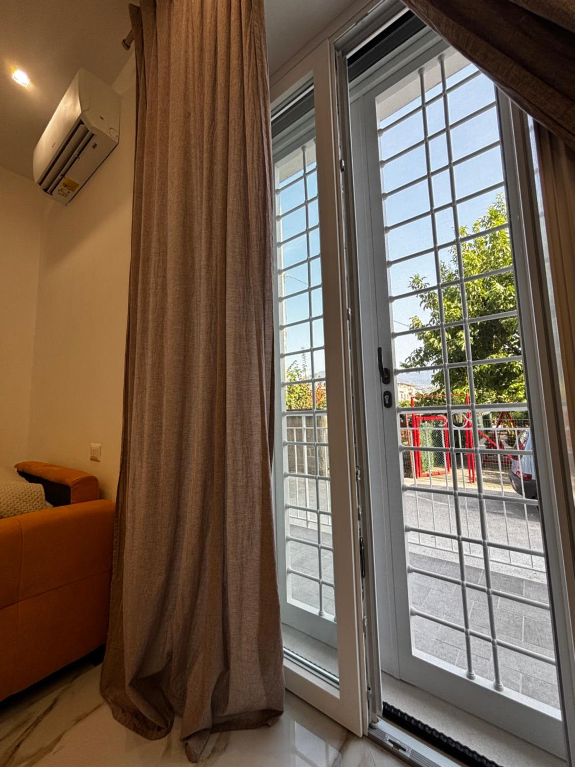 One-Bedroom Apartment with Balcony photo 2