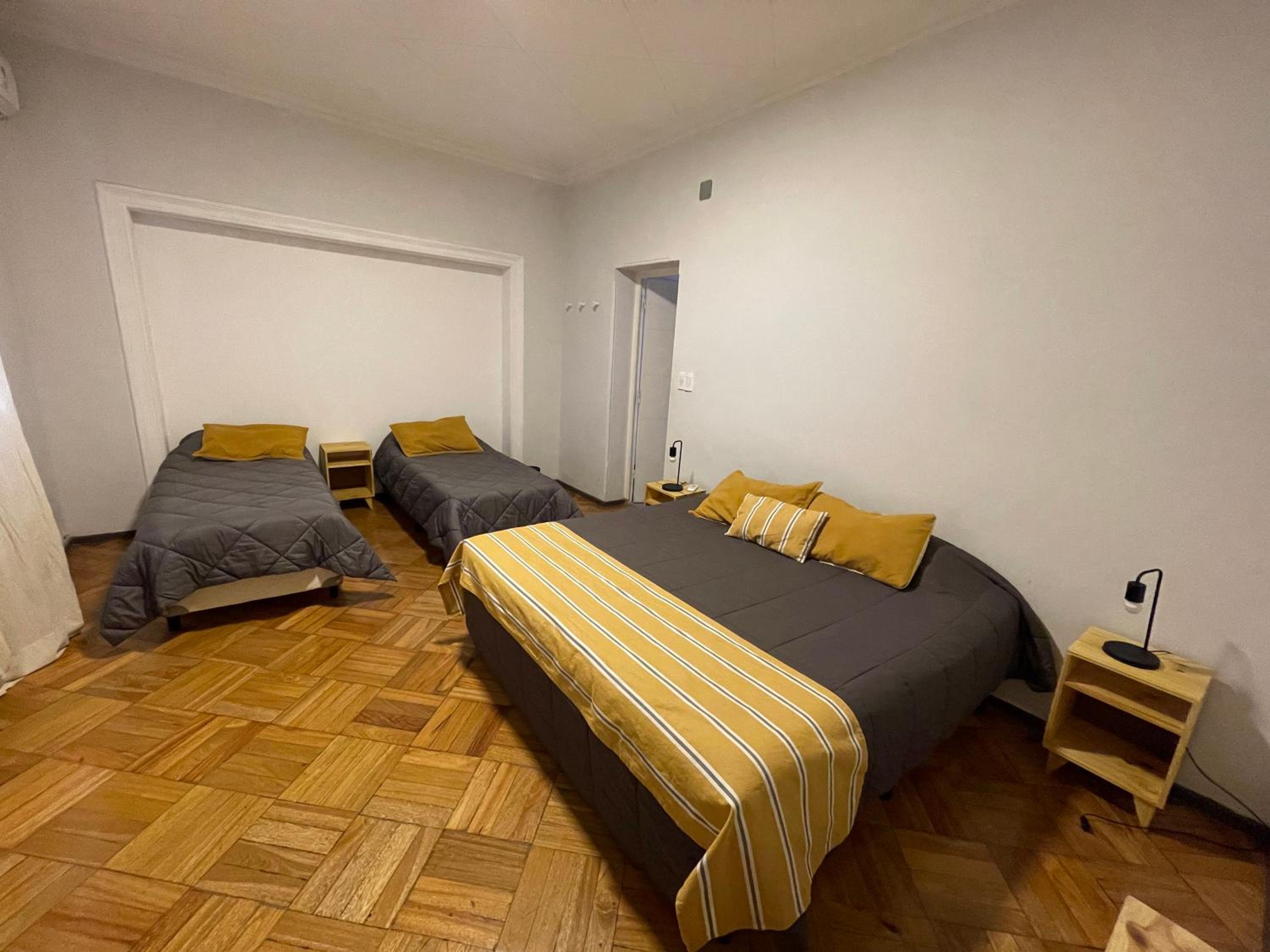Quadruple Room with Shared Bathroom photo 3