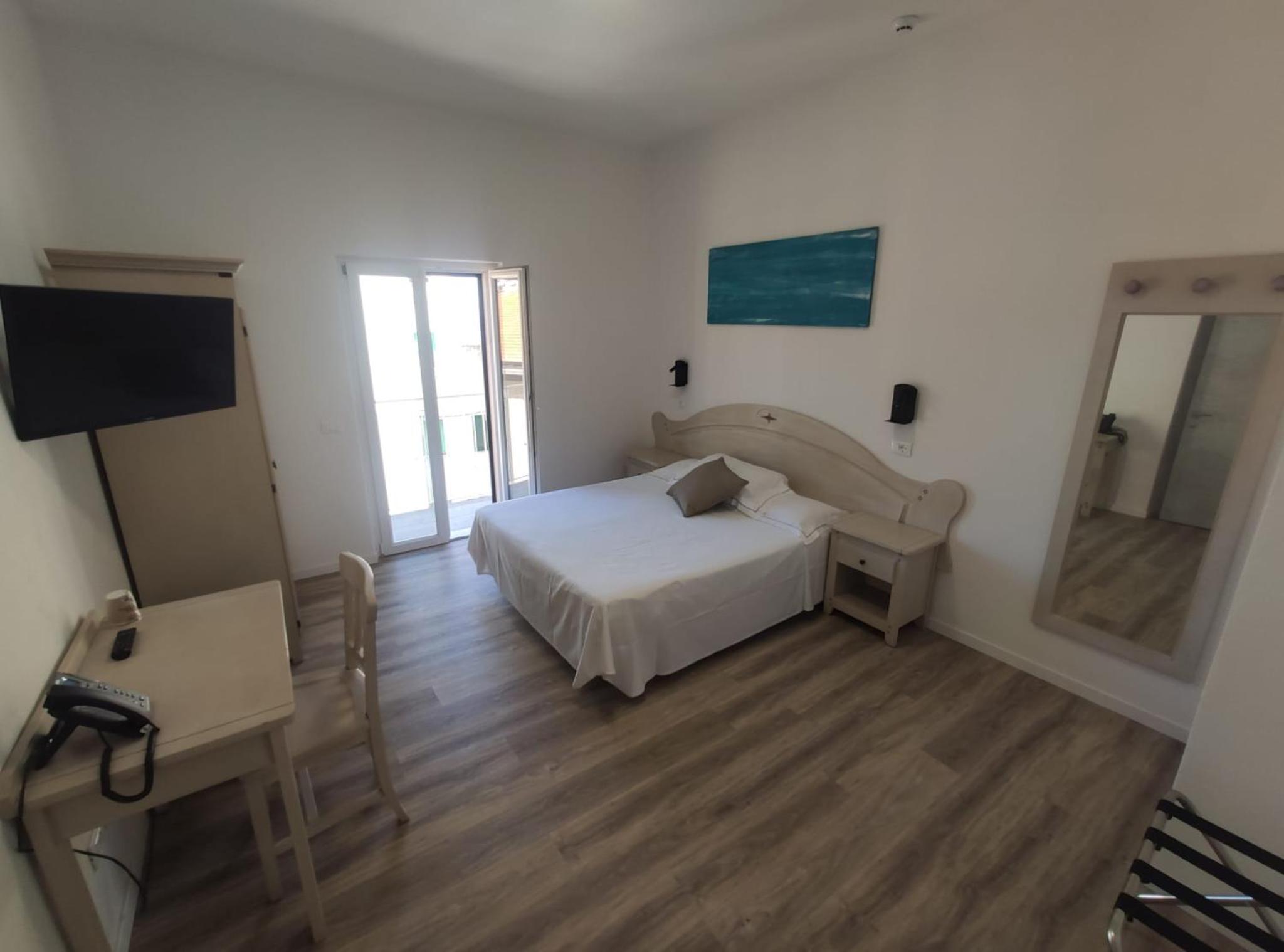 Standard Double or Twin Room with Balcony photo 1