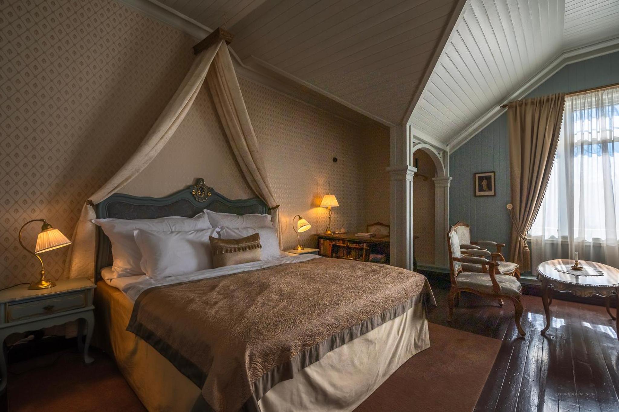 Double Room with Private Bathroom photo 1