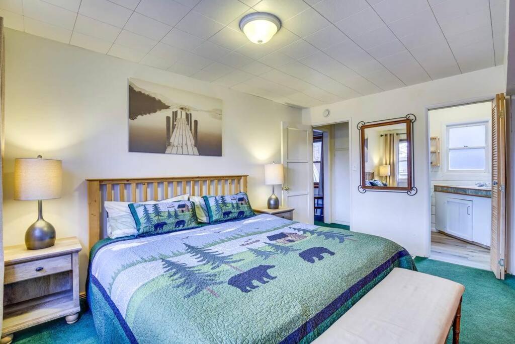 Three-Bedroom House photo 3