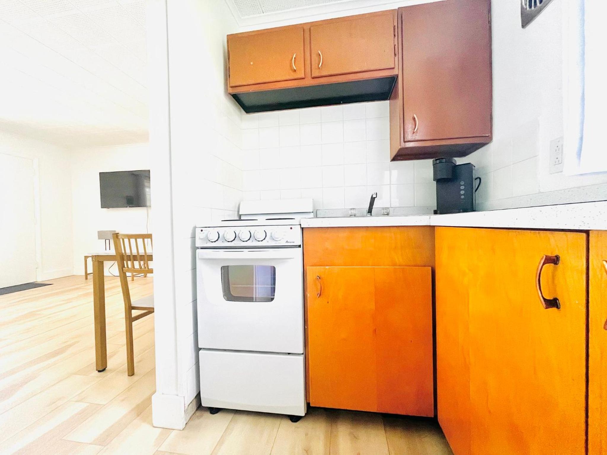 Two Bed Kitchen Suite - Photo 2