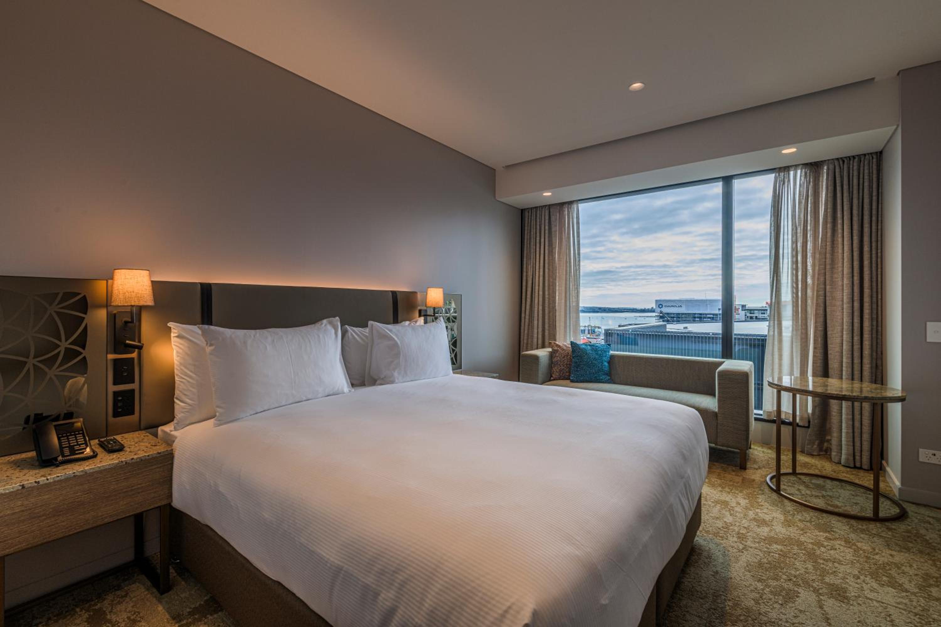 Deluxe King Harbor View