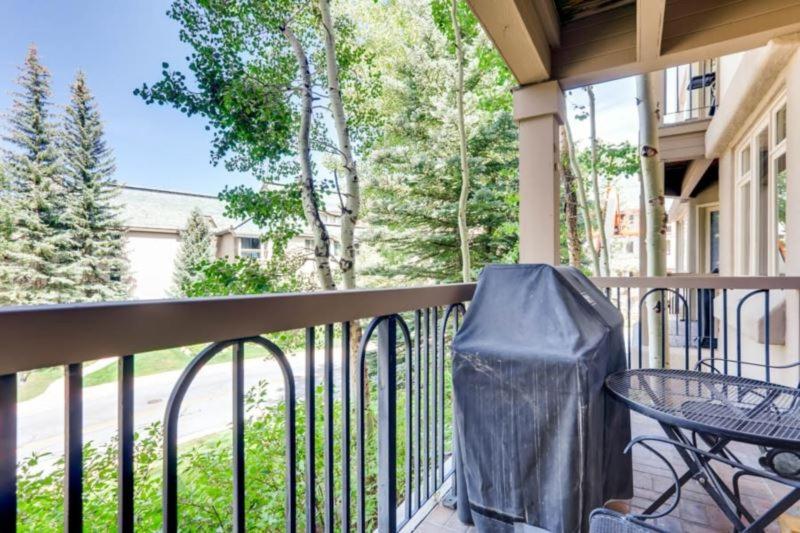 Three-Bedroom Apartment with Mountain View photo 3