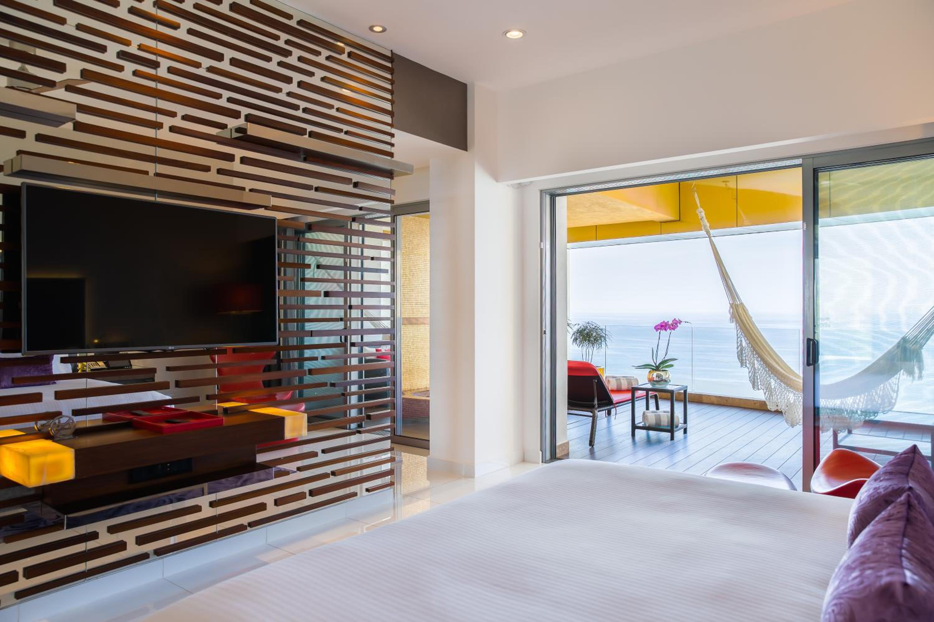 Mousai Junior Suite North with Ocean View