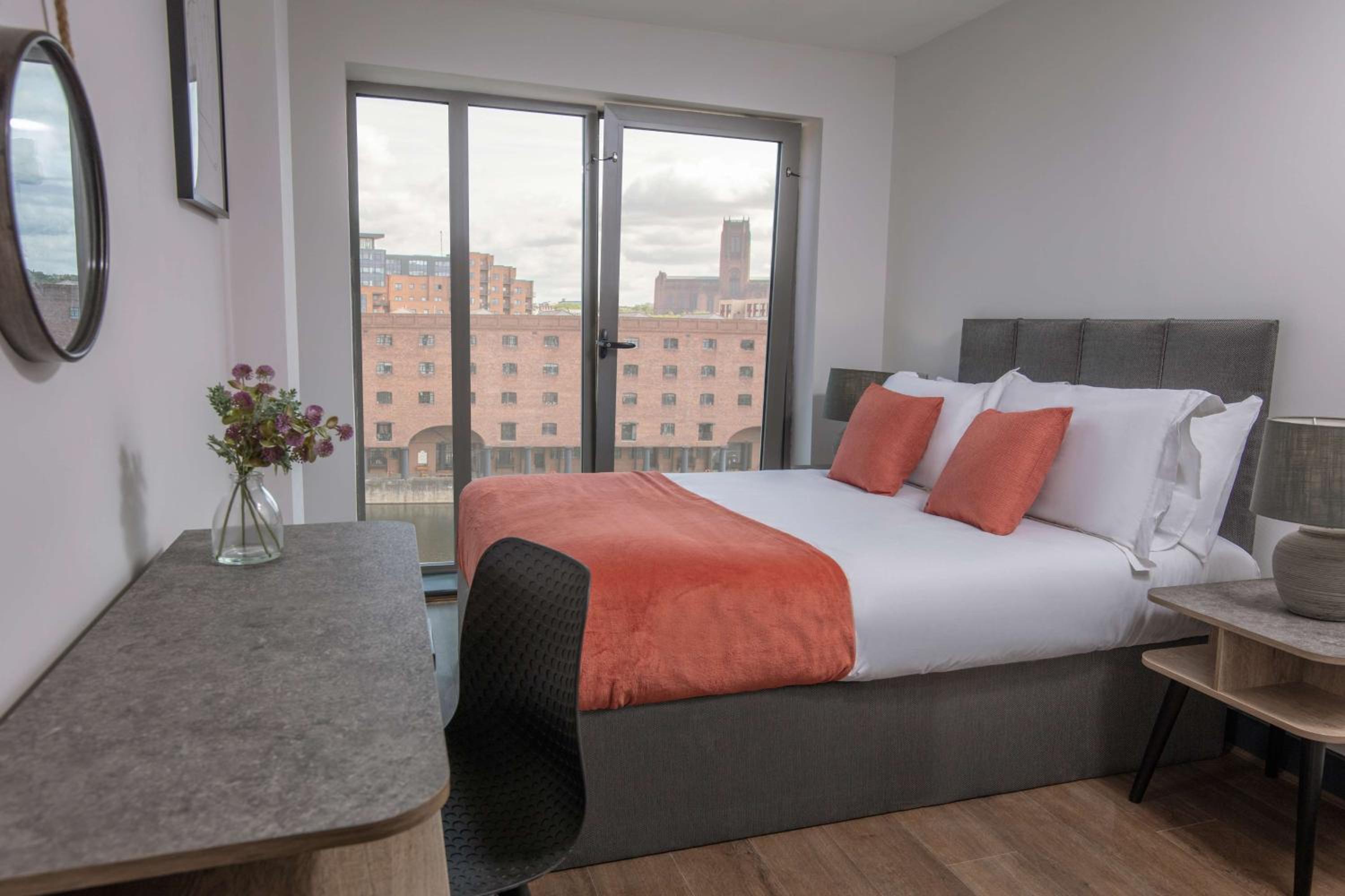 Two-Bedroom Apartment with Two Double Beds and Sofa Bed - Walk-In Shower/Non-Smoking - Photo 4