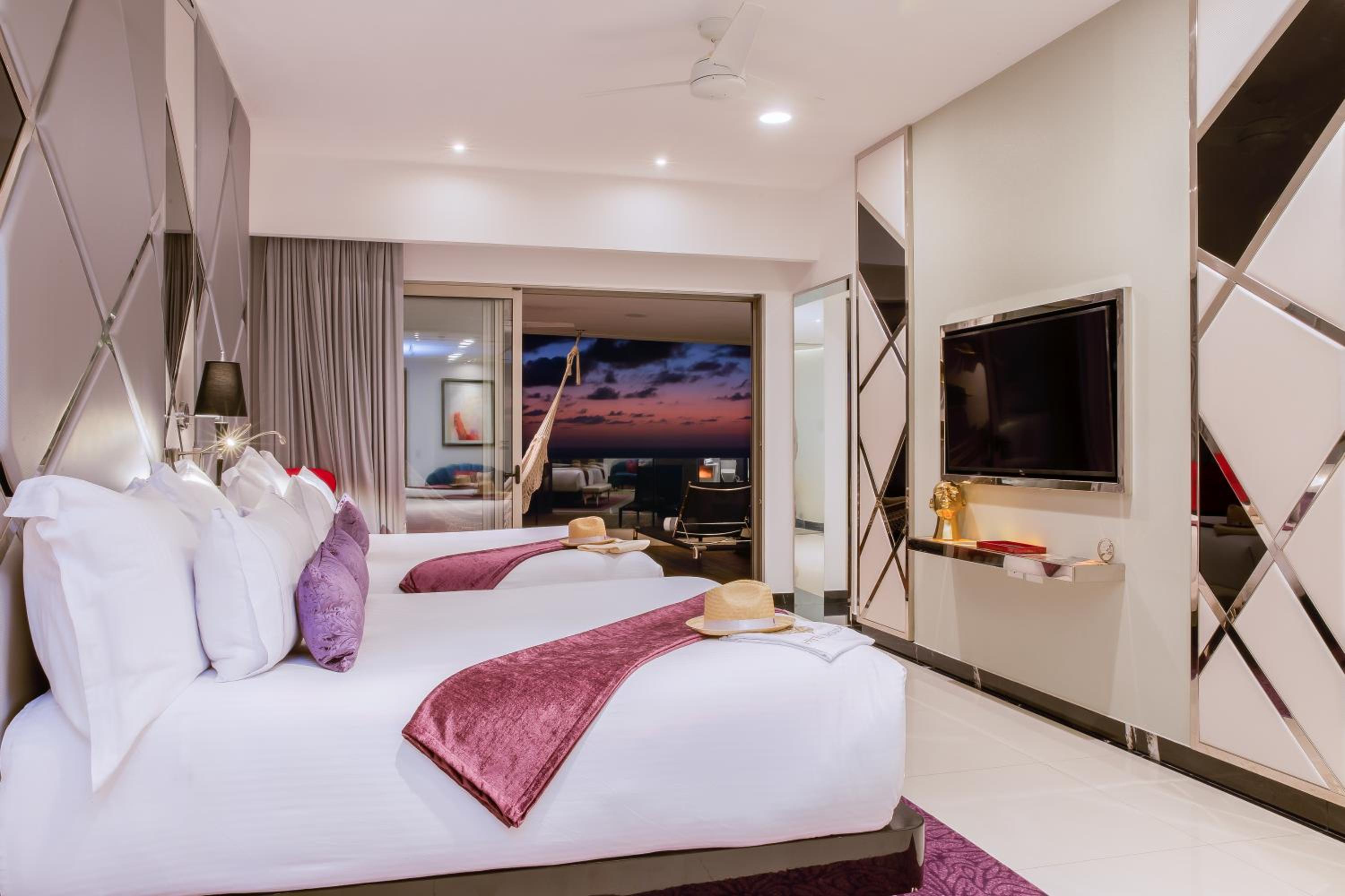 Suite two Double Beds South