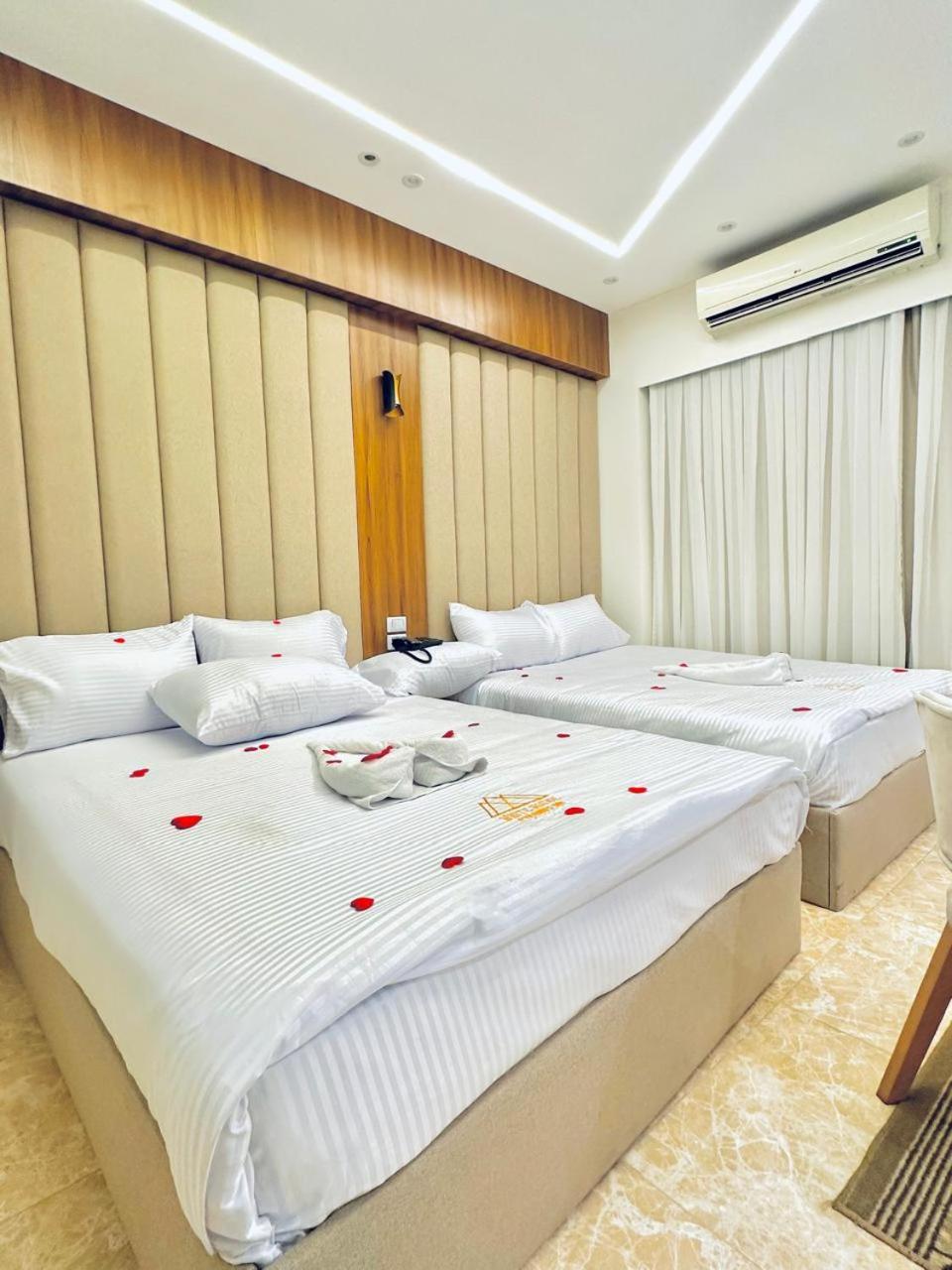 Deluxe Family Suite