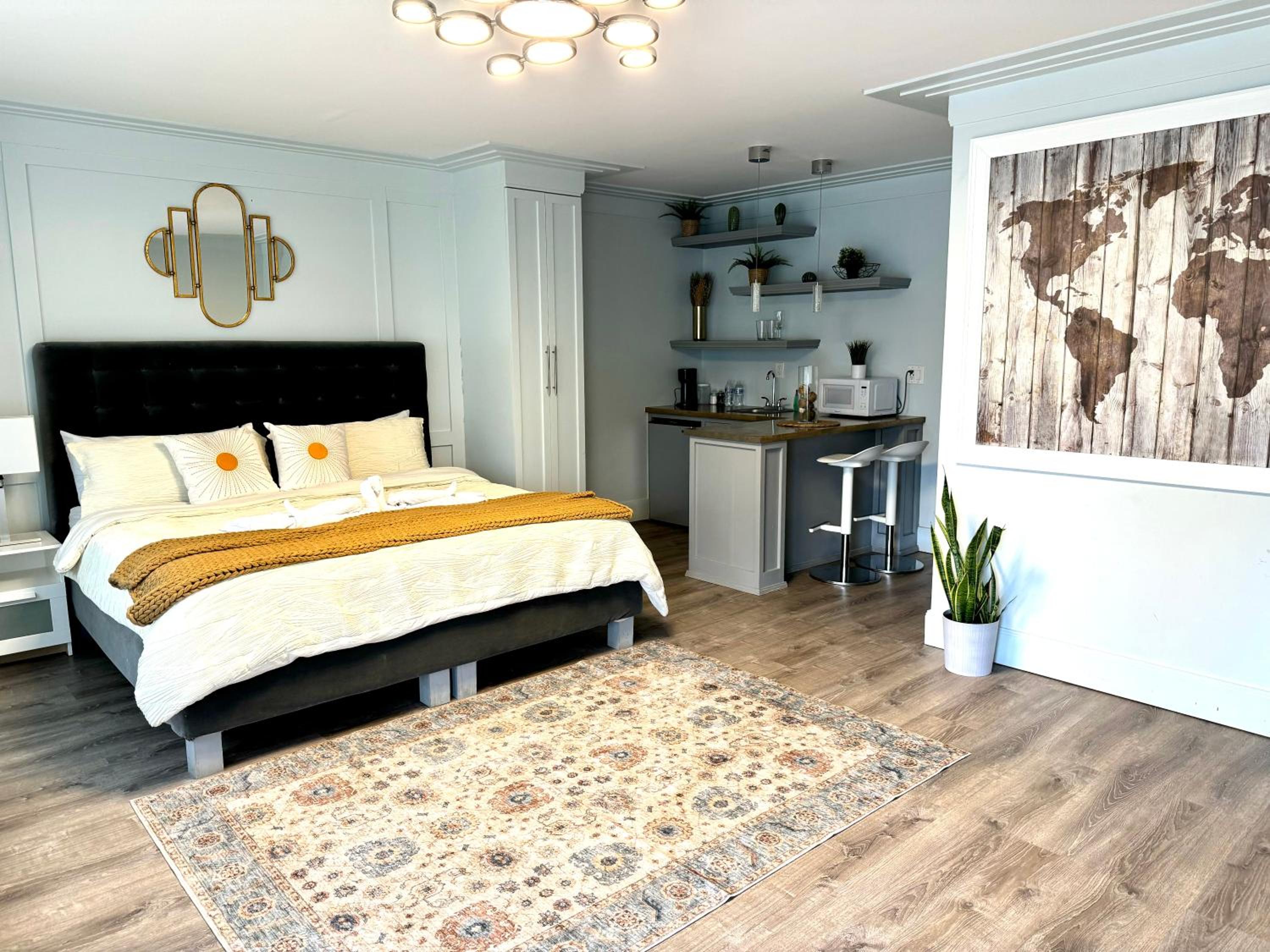 Deluxe King Room