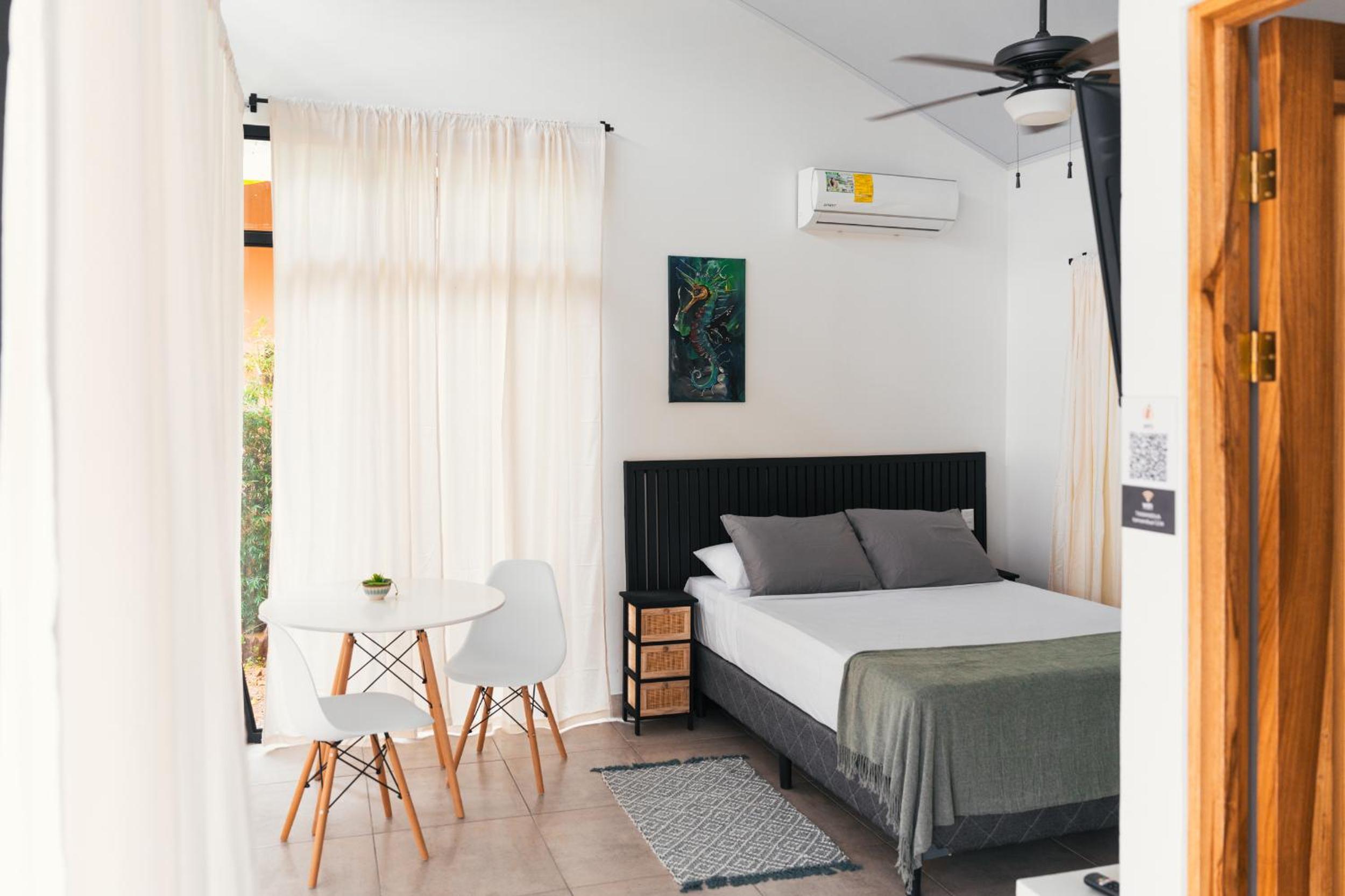 One-Bedroom House photo 1