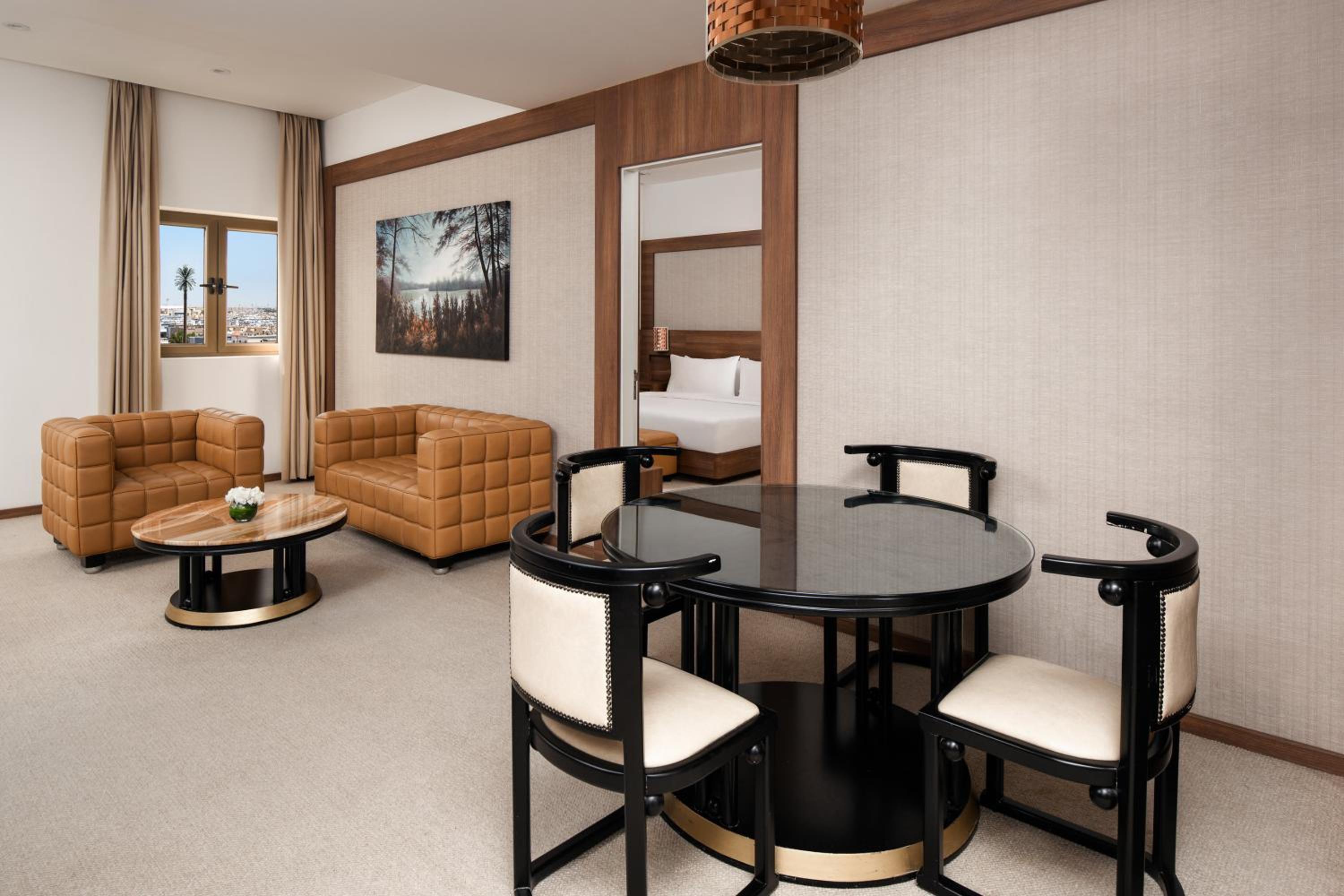 One-Bedroom Suite - Photo 4