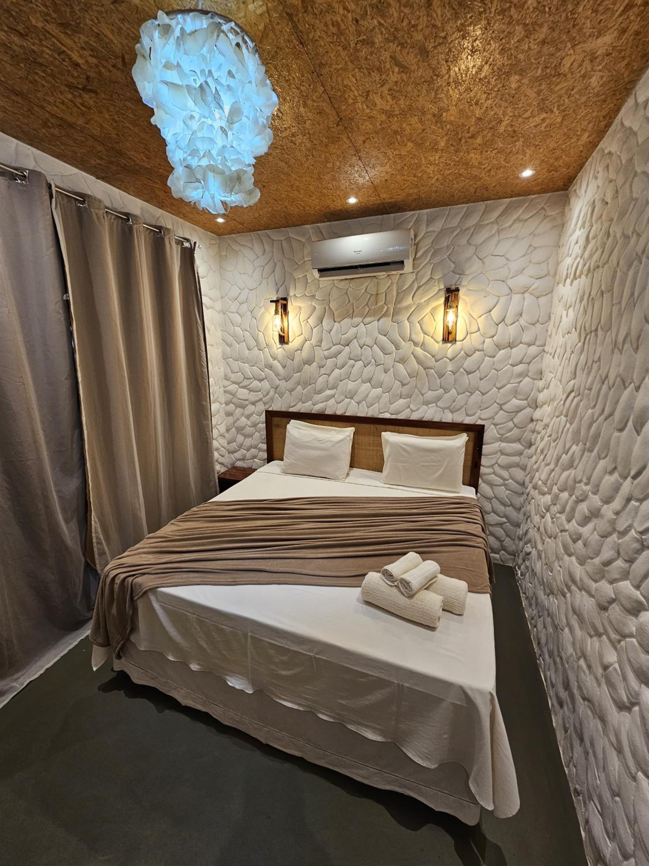 King Suite with Pool View photo 3