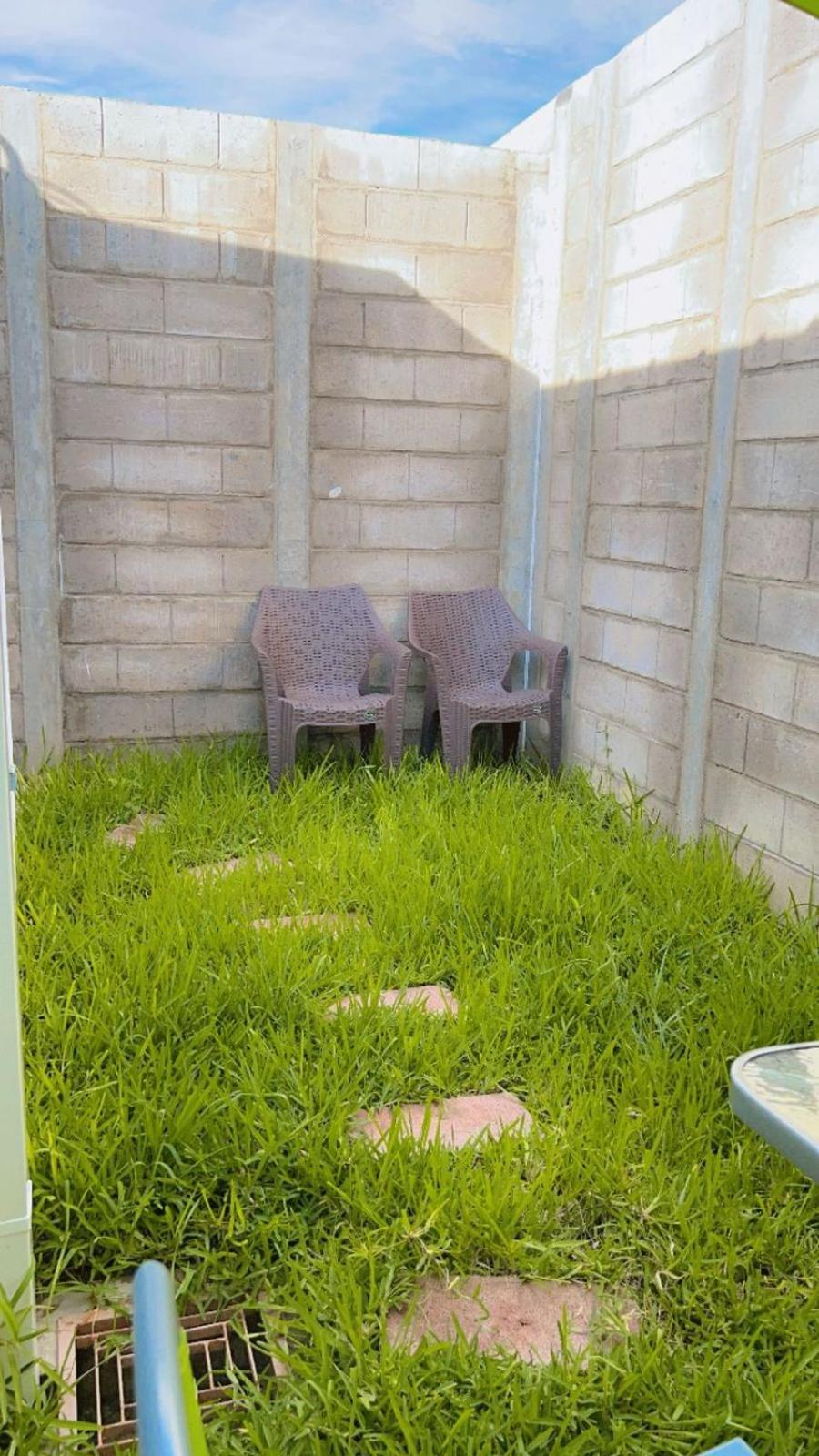 One-Bedroom House photo 3