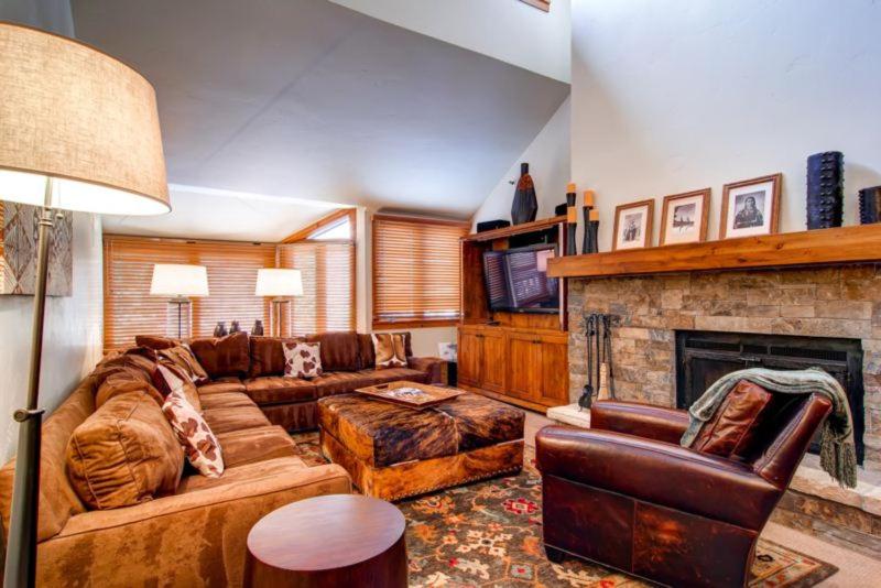 Two-Bedroom Apartment with Balcony photo 2