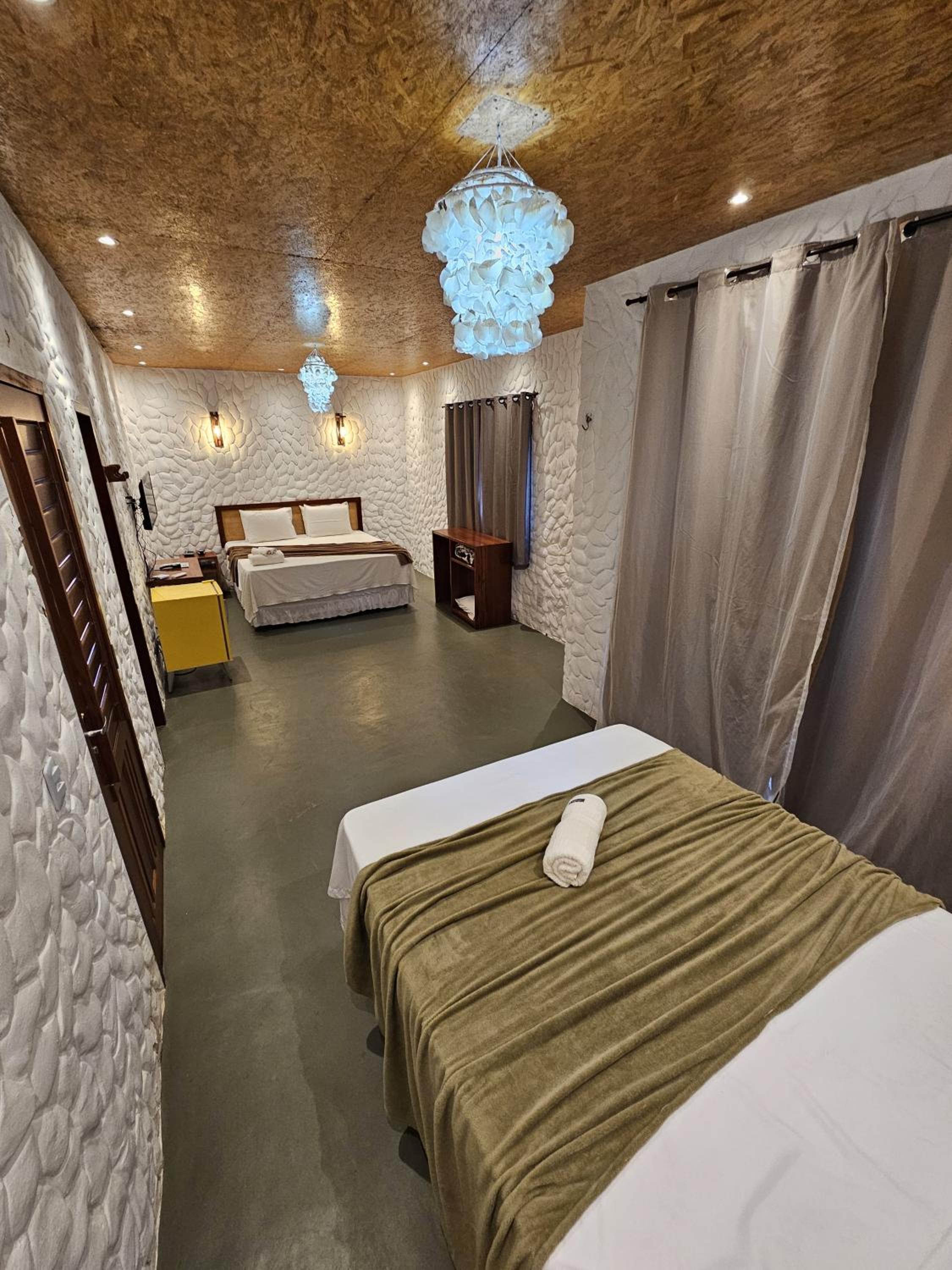 King Suite with Pool View photo 2
