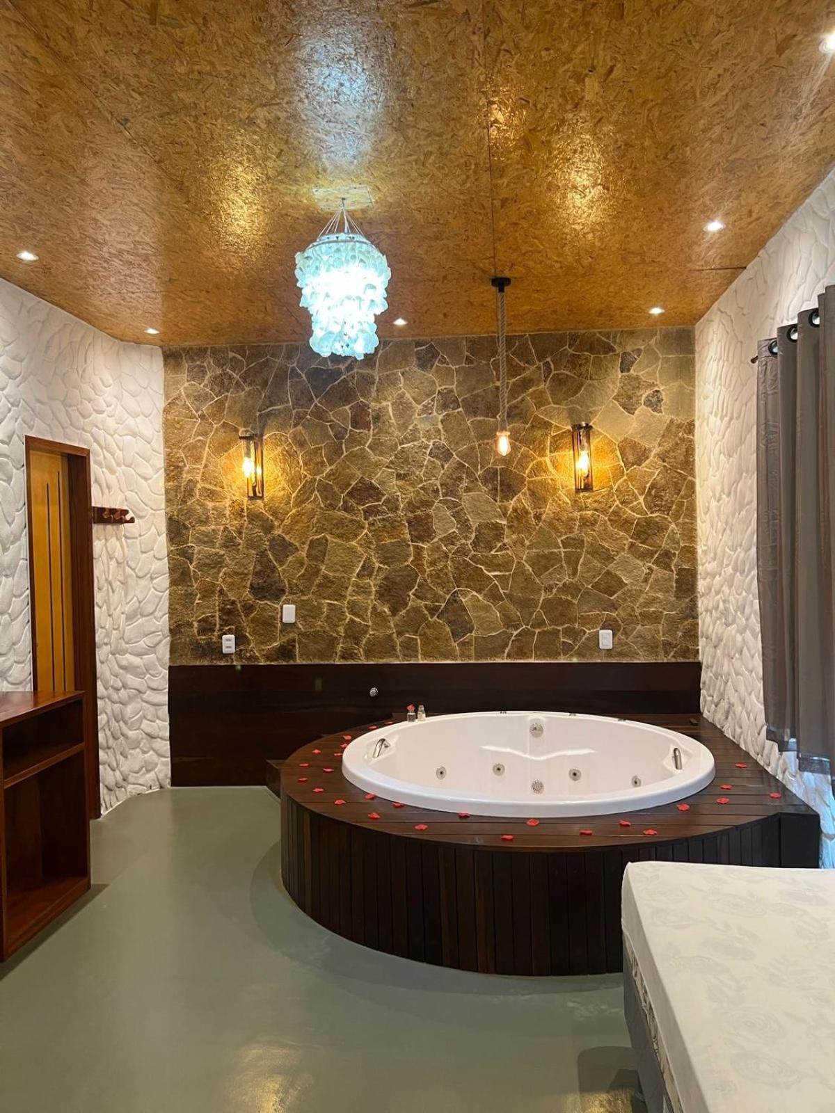 King Suite with Spa Bath photo 2