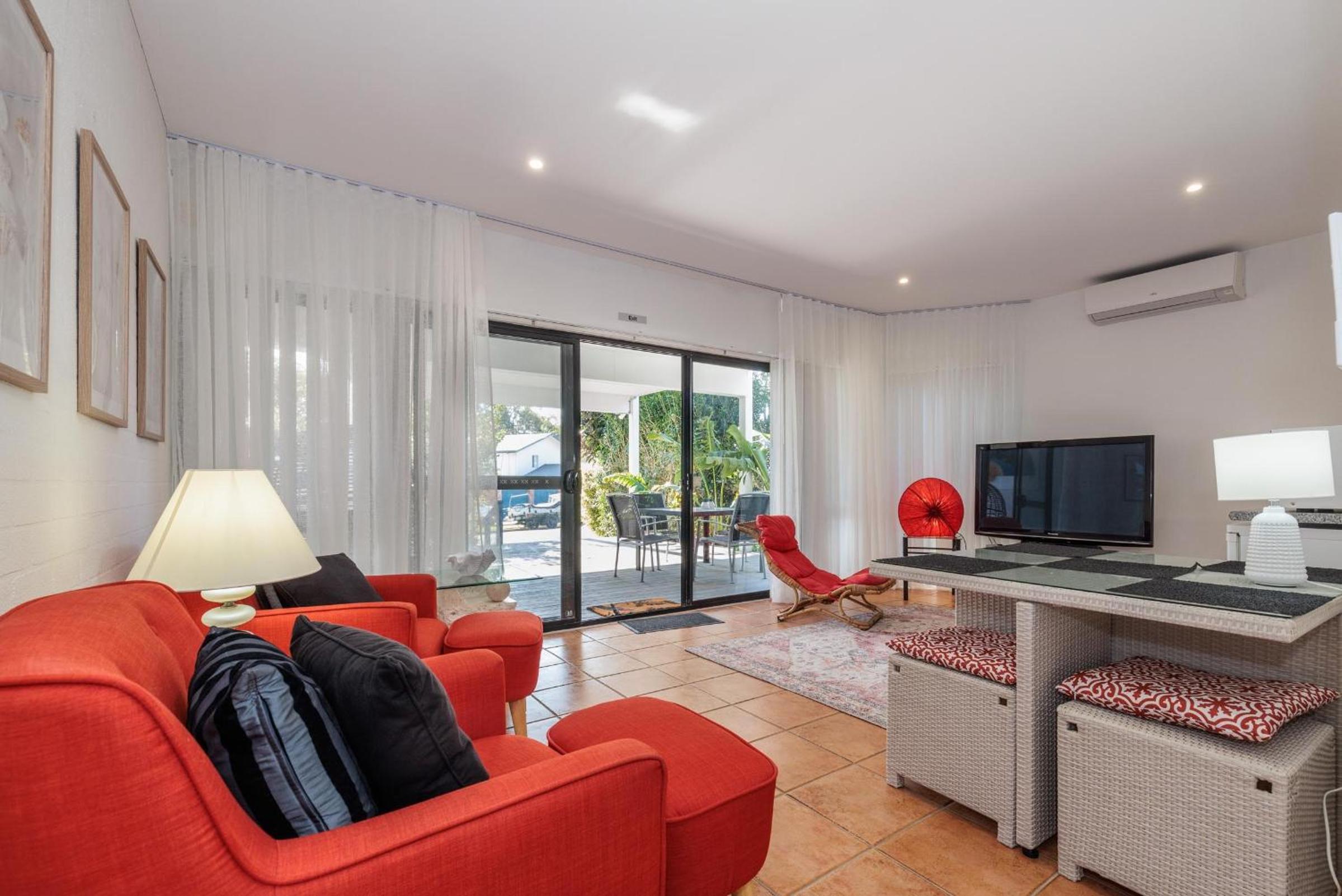 One-Bedroom Apartment - Ground Floor photo 2