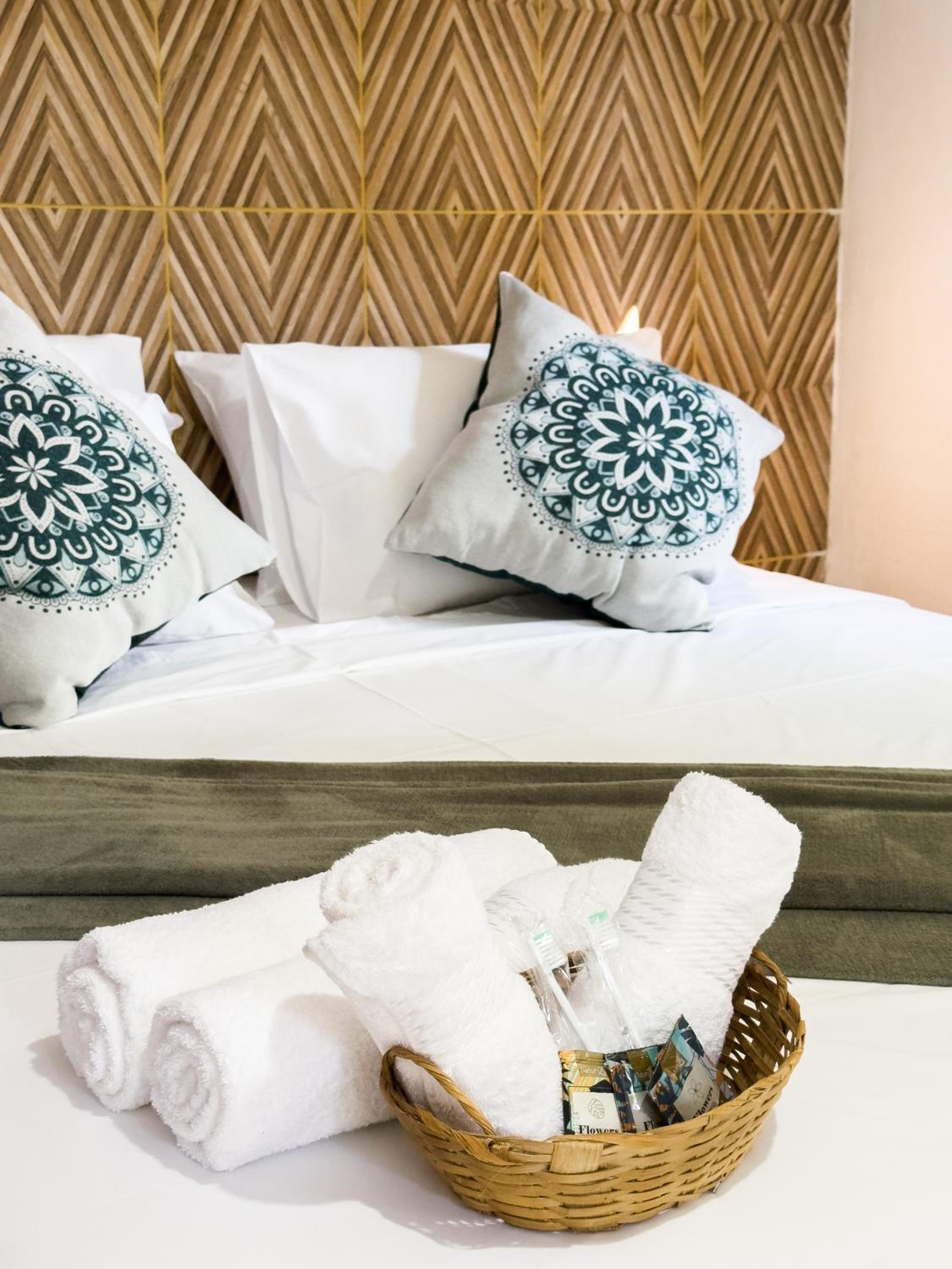 Queen Room with Garden View photo 2