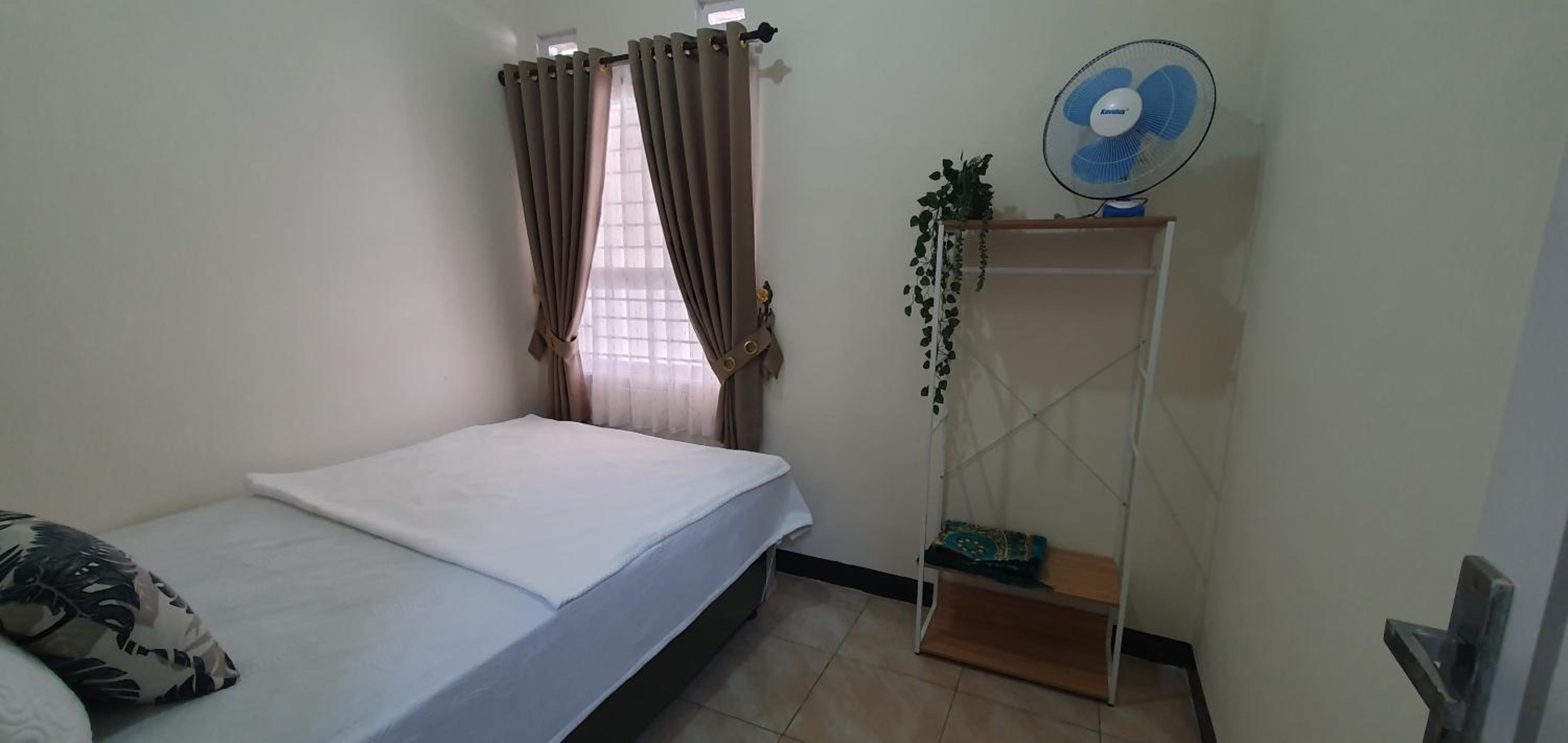 One-Bedroom House photo 1