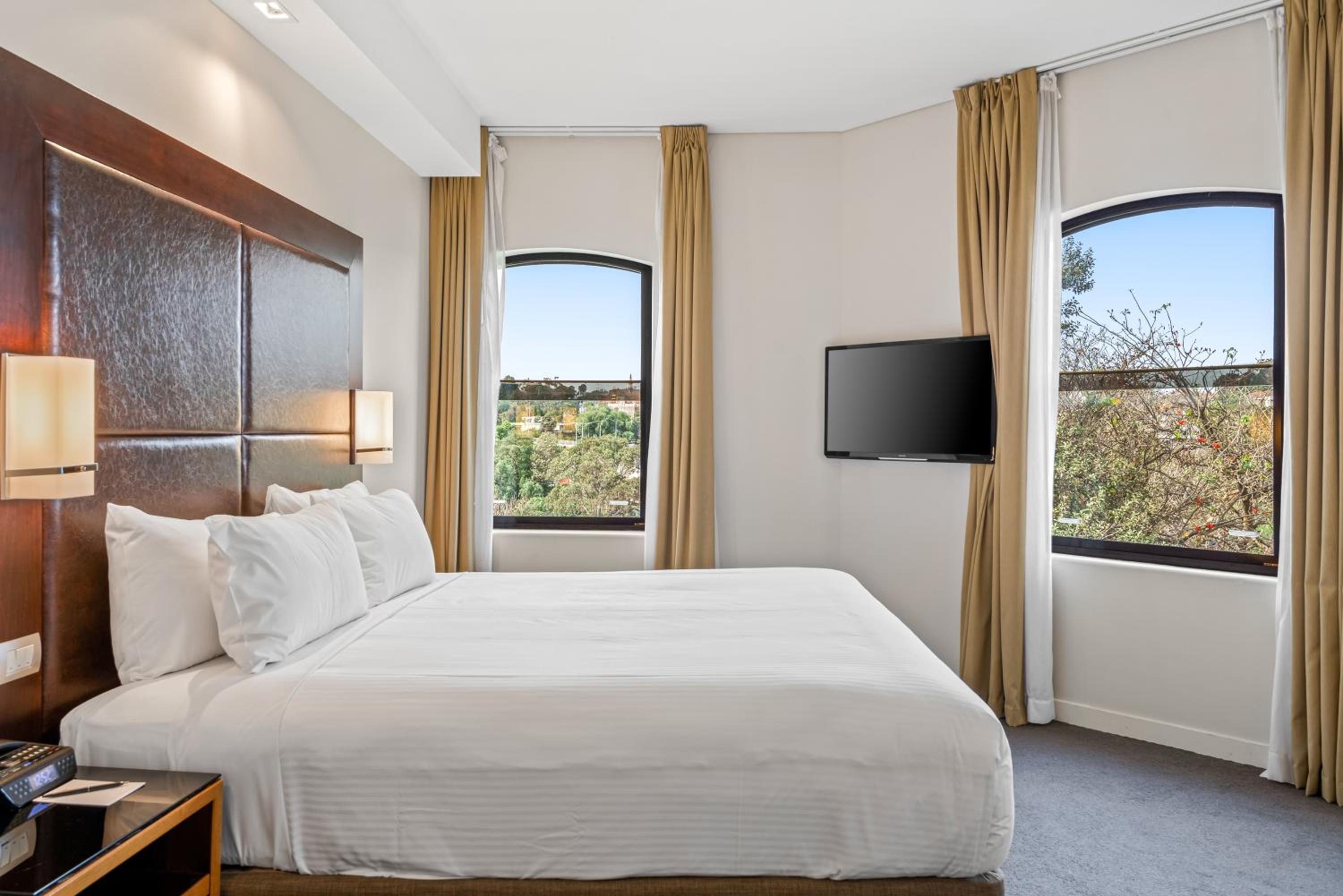 Riverview Spa Suite - Photo 3
