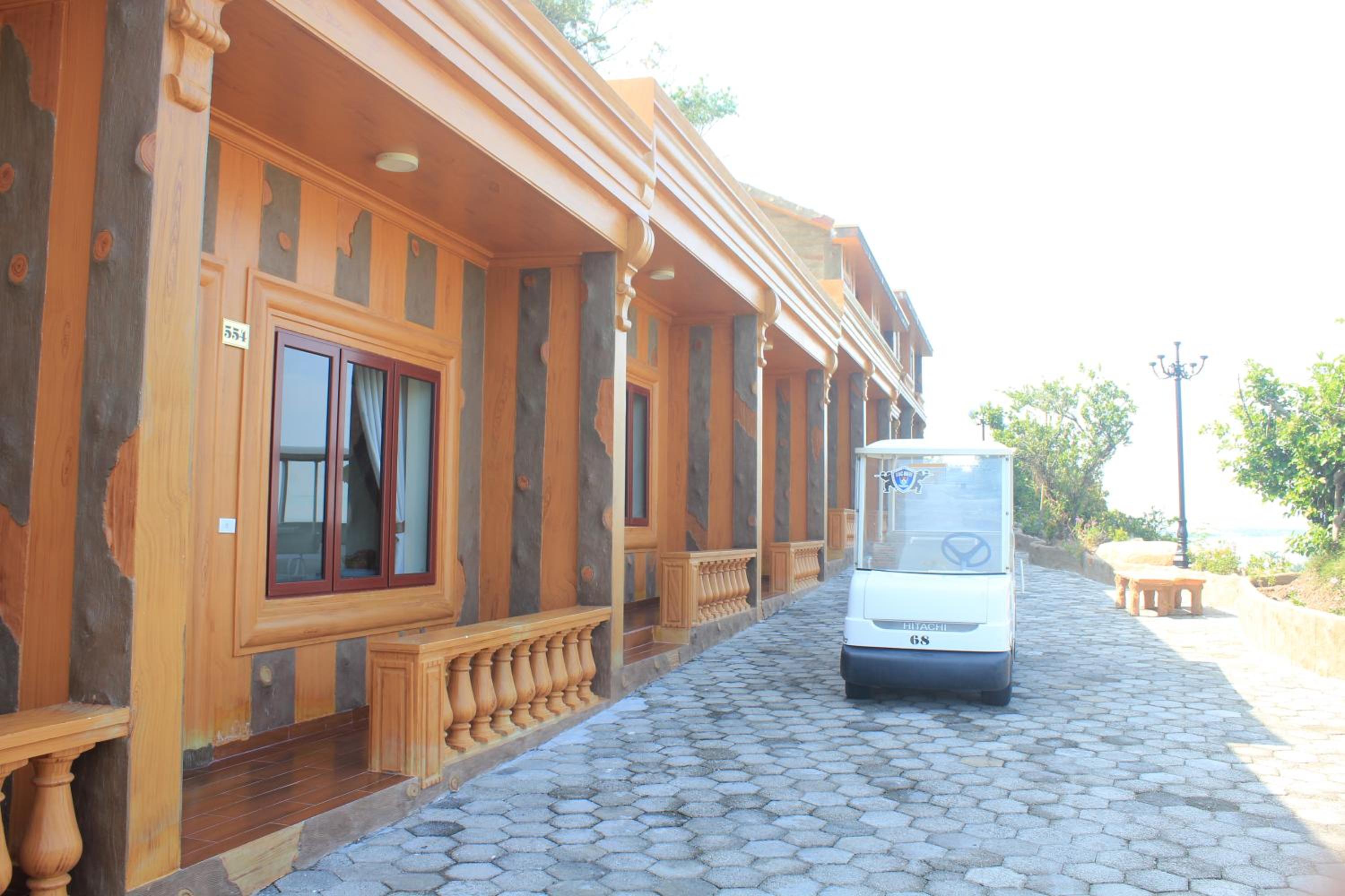 Deluxe Bungalow with Sea View photo 3