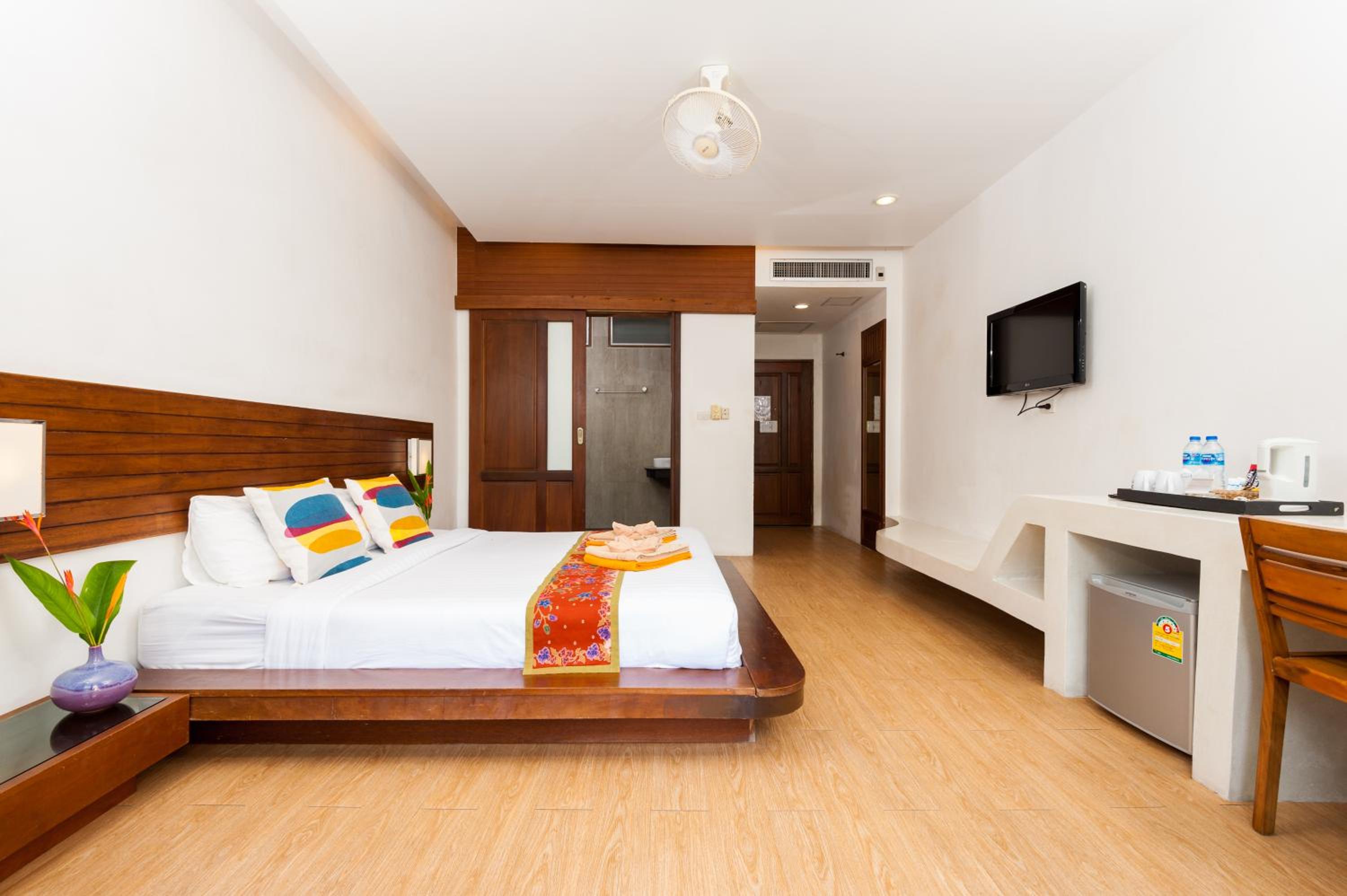 Superior Double or Twin Room with Garden View - Photo 4