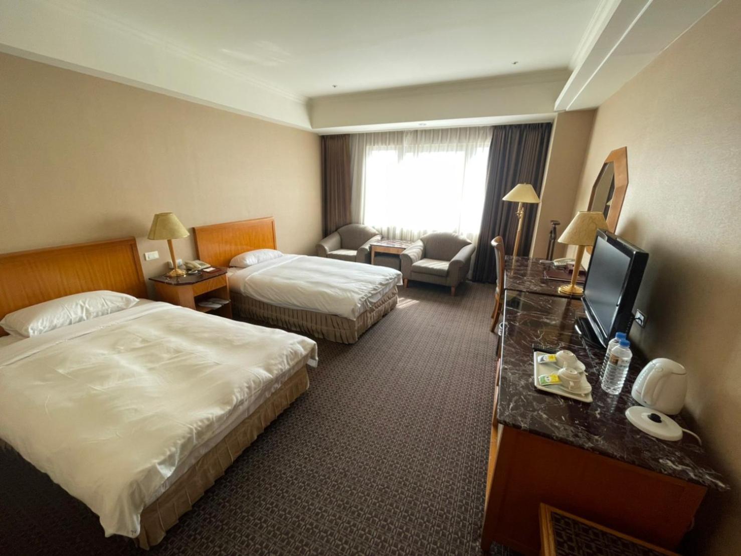 Standard Twin Room - Photo 1