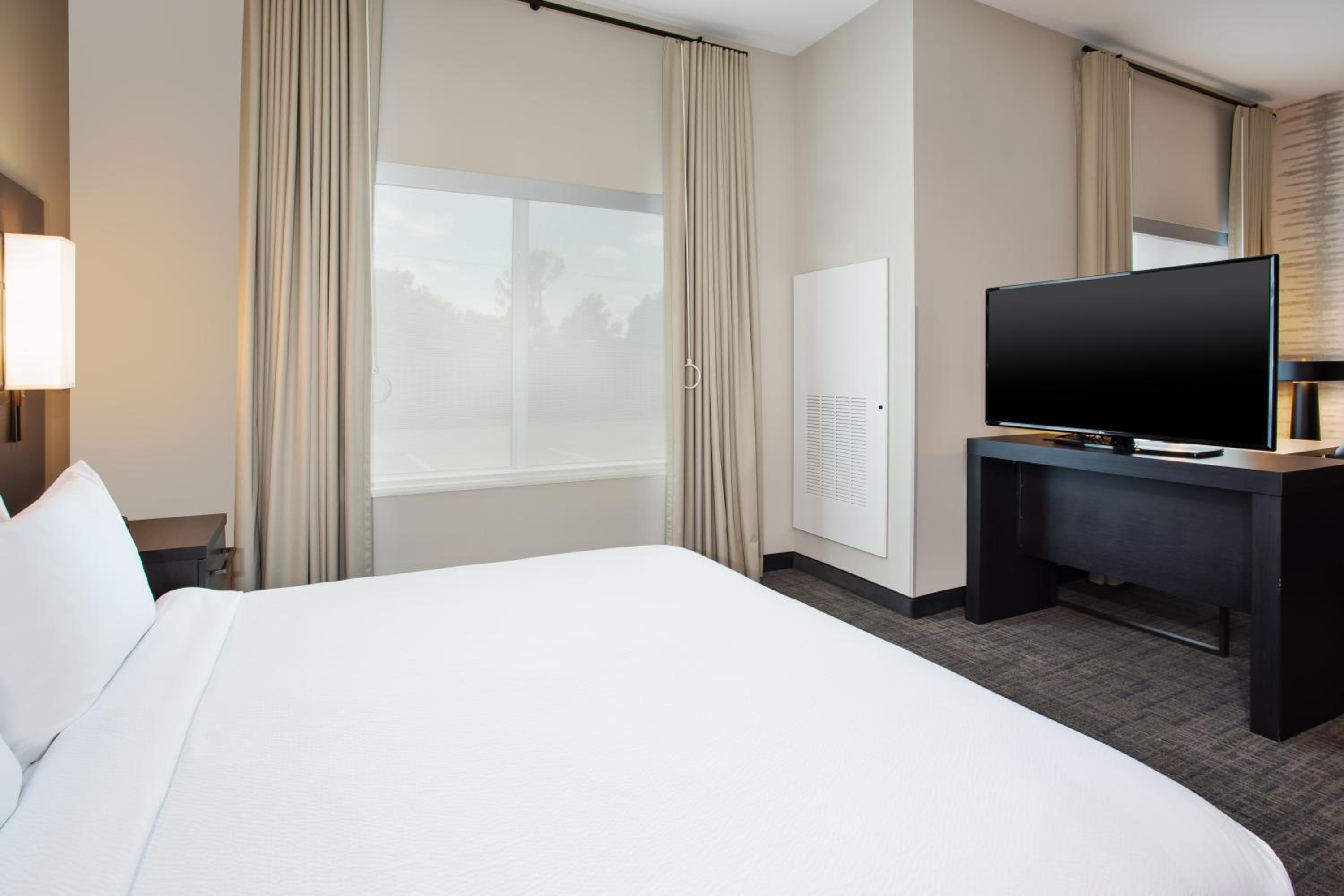 King Studio with Sofa Bed - Photo 1