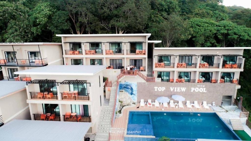 Deluxe Twin Room With Sea View photo 3
