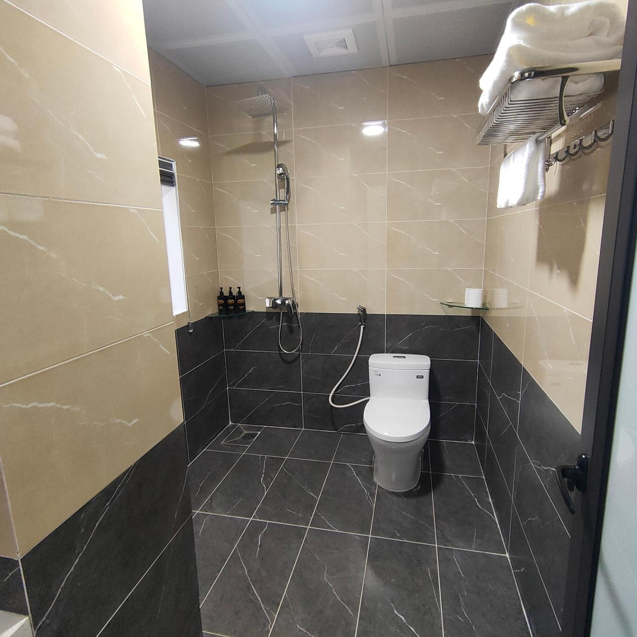 Triple Room with Private Bathroom photo 2