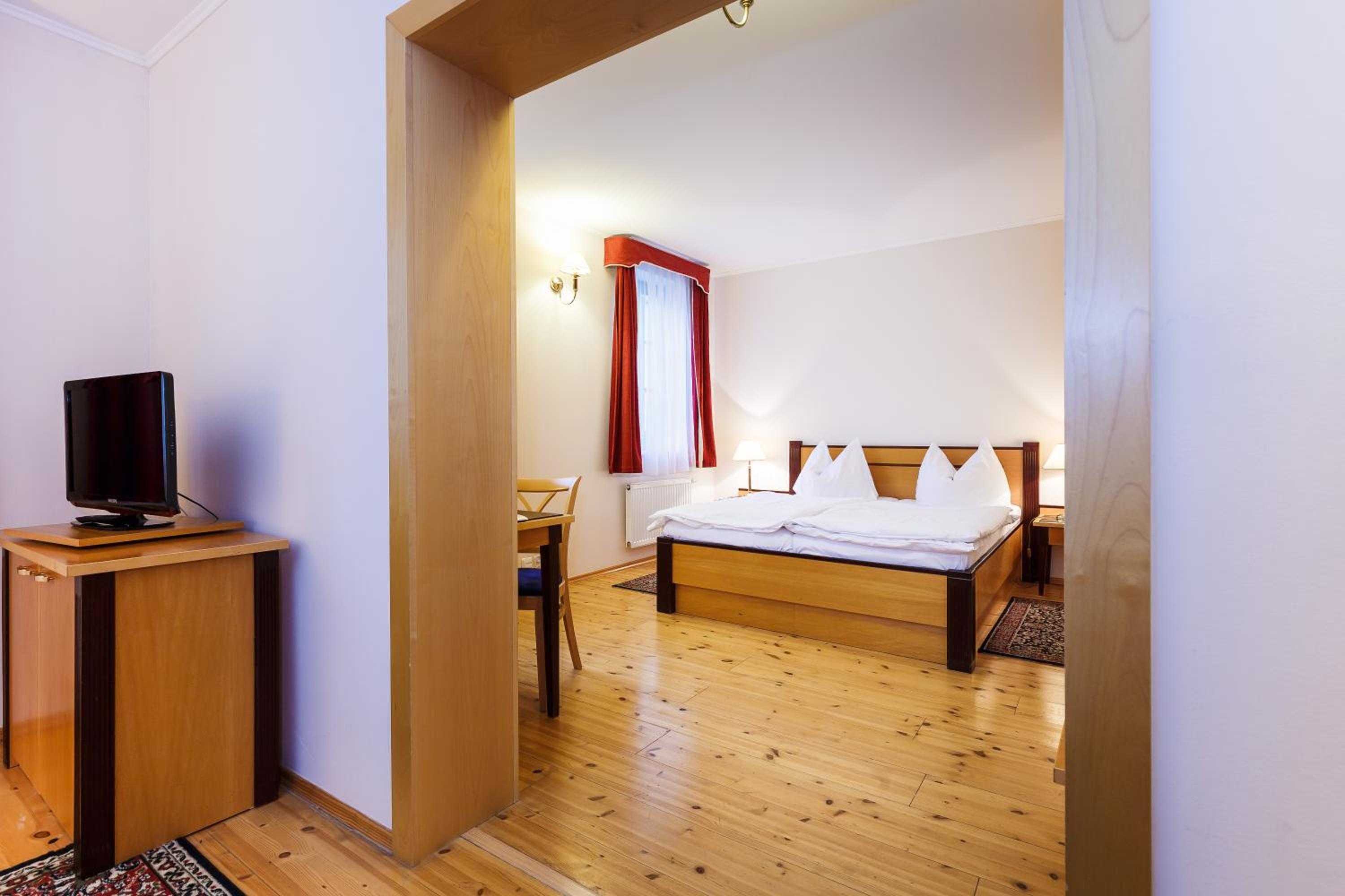 Deluxe Double Room - Photo 2