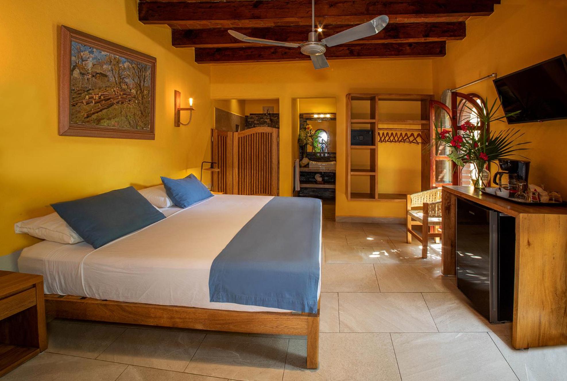 King Room with Air Conditioning photo 2