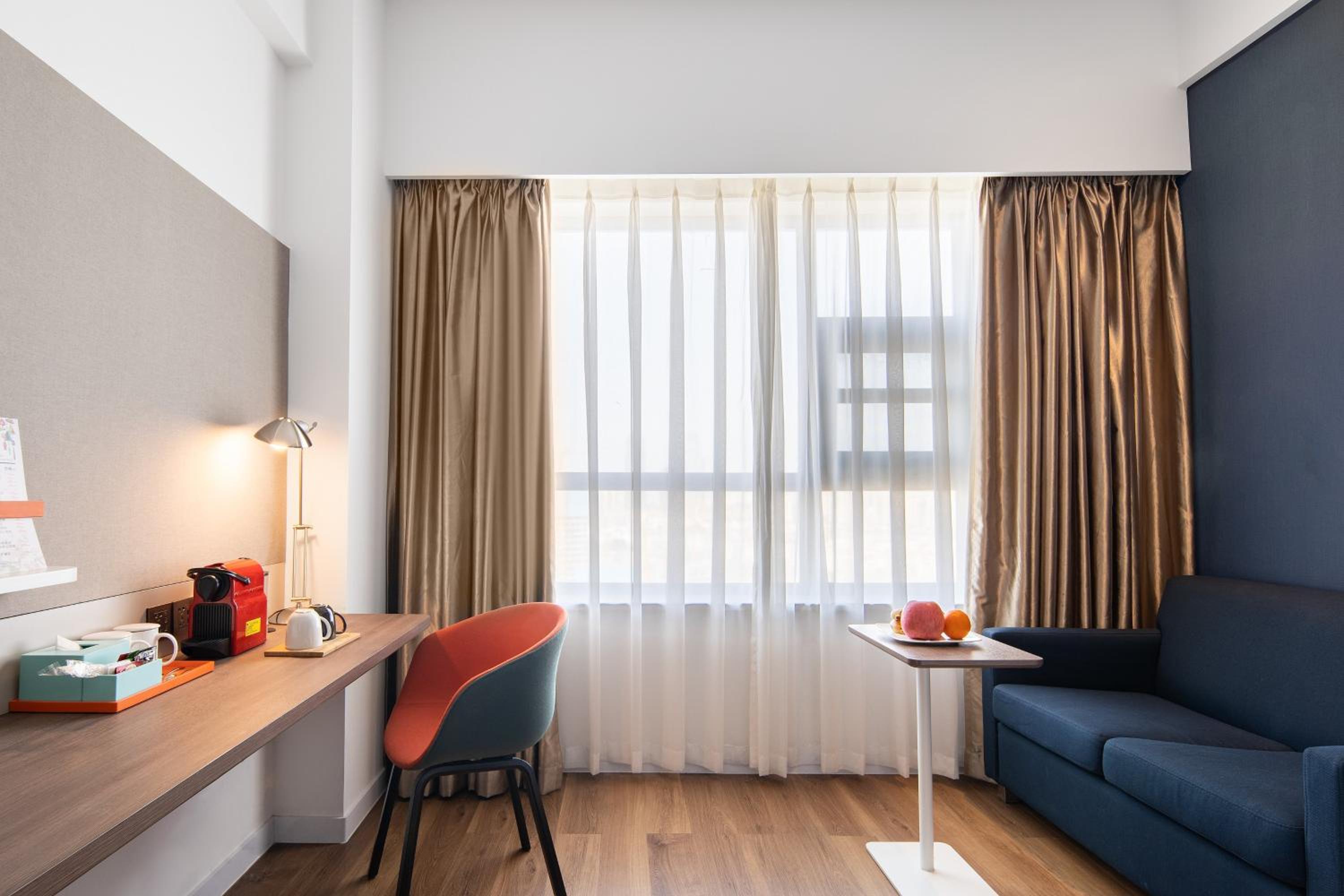Standard King Room - Photo 1