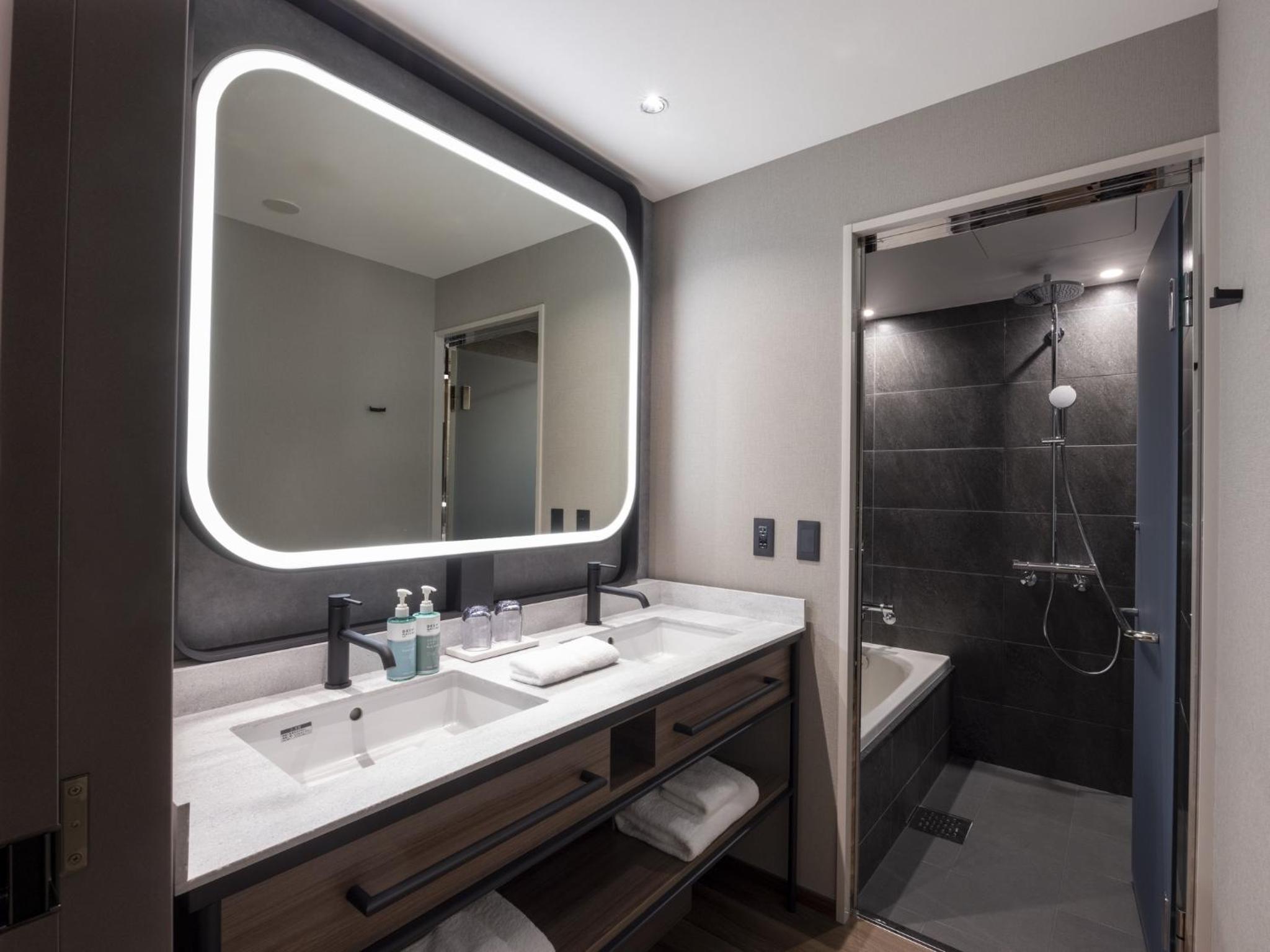 Executive Superior Twin Room - Photo 6