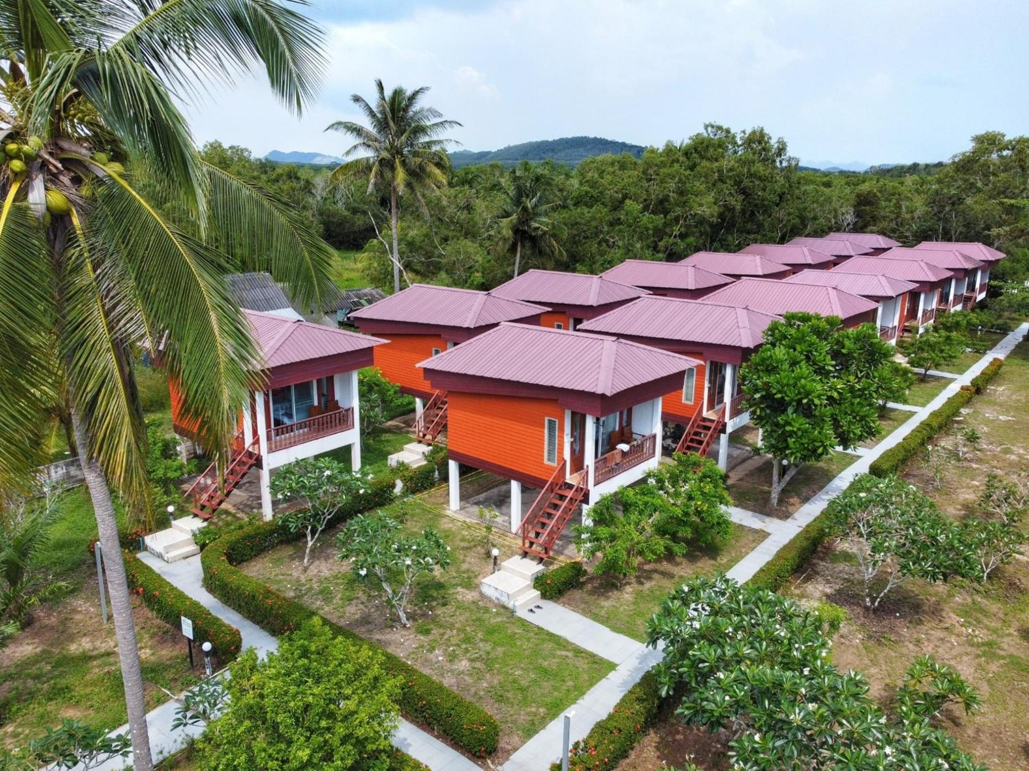 Bungalow with Fan - Photo 3