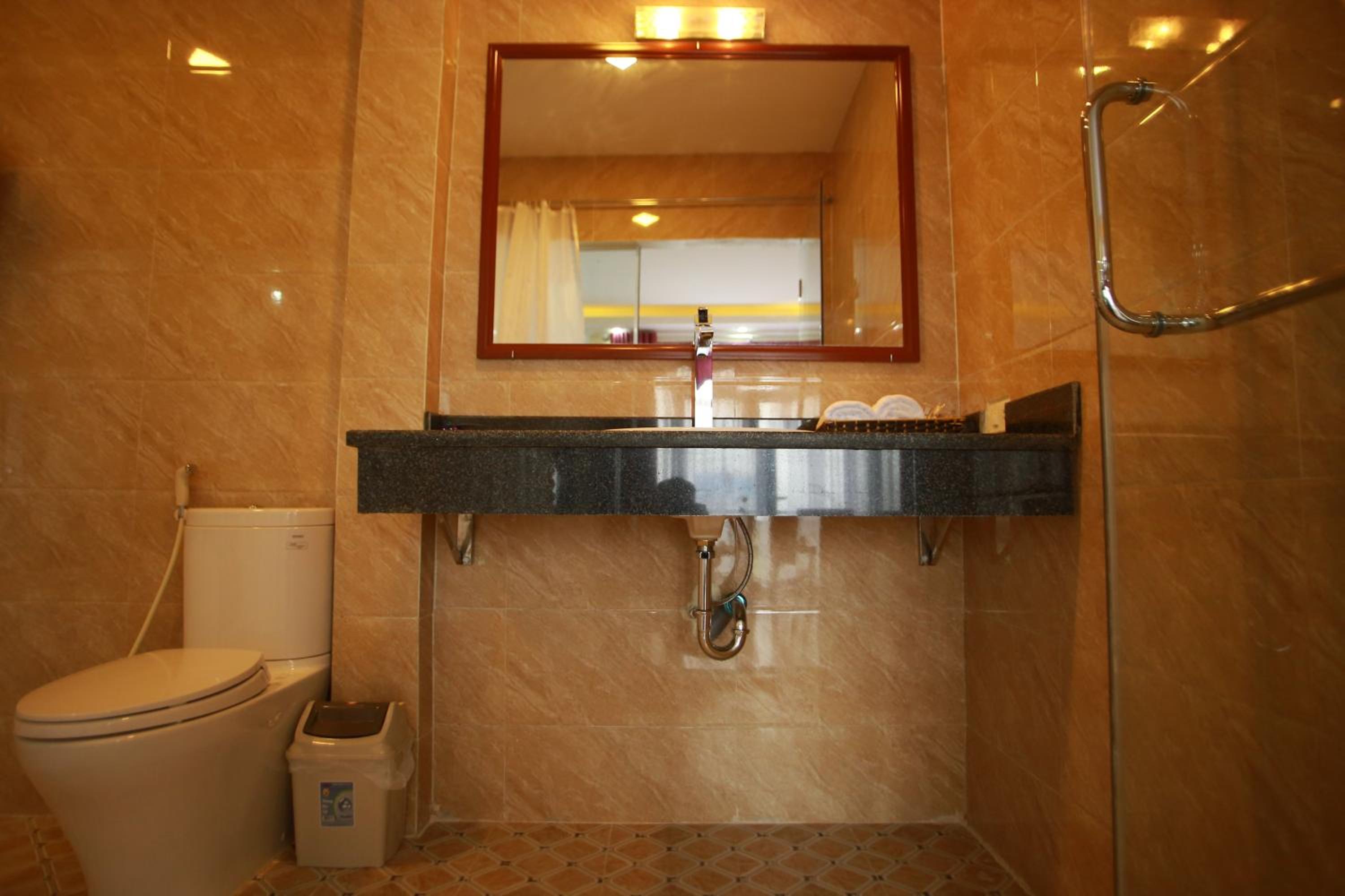 Triple Room - Photo 13