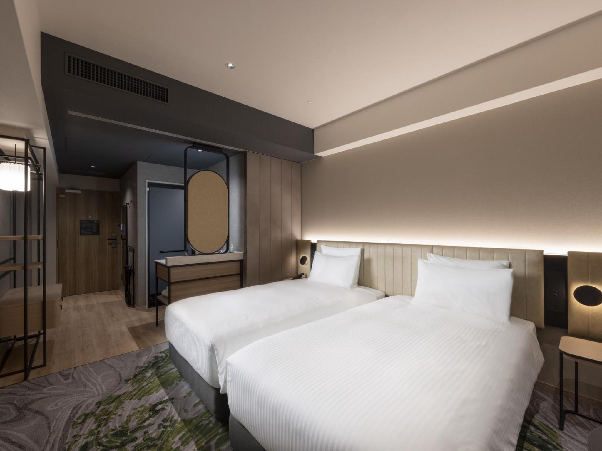 Standard Twin Room with Shower Booth - Photo 4