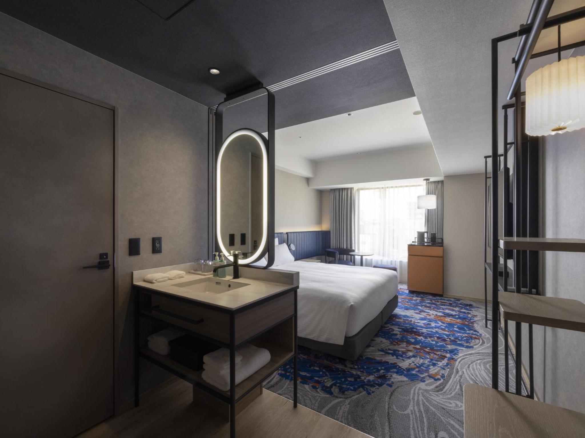 Standard Double Room with Bathtub - Photo 2