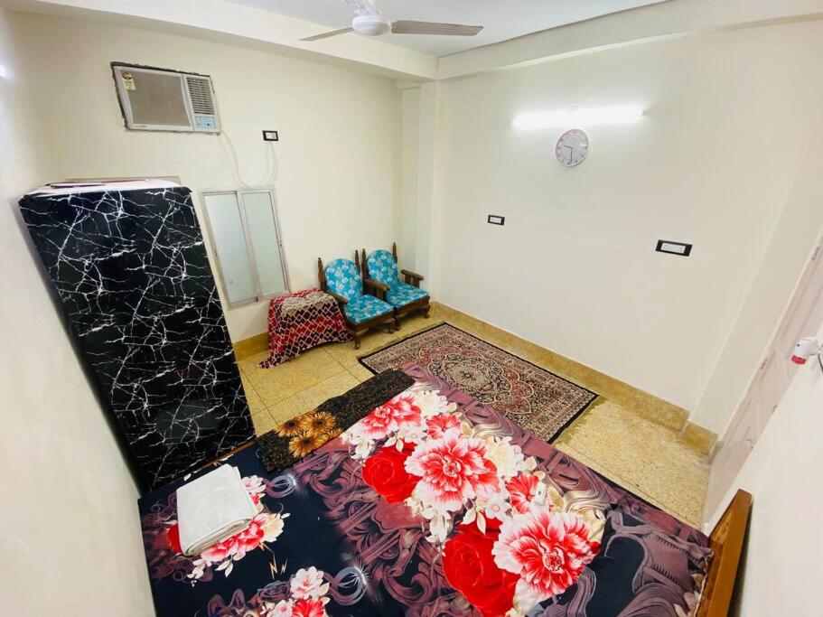 One-Bedroom Apartment photo 3